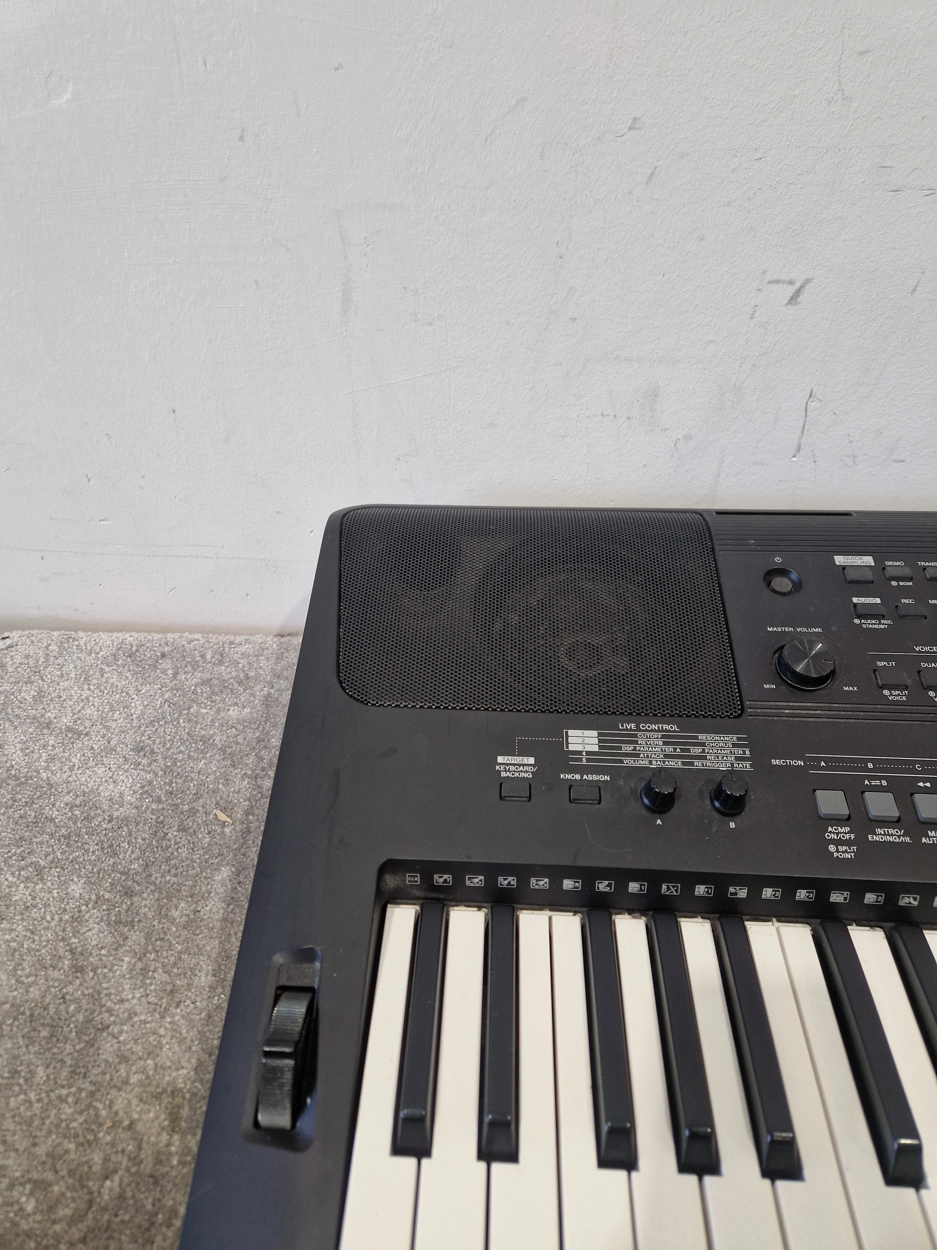 Yamaha PSR-E463 Keyboard - 61-Key Portable - Good - Image 20