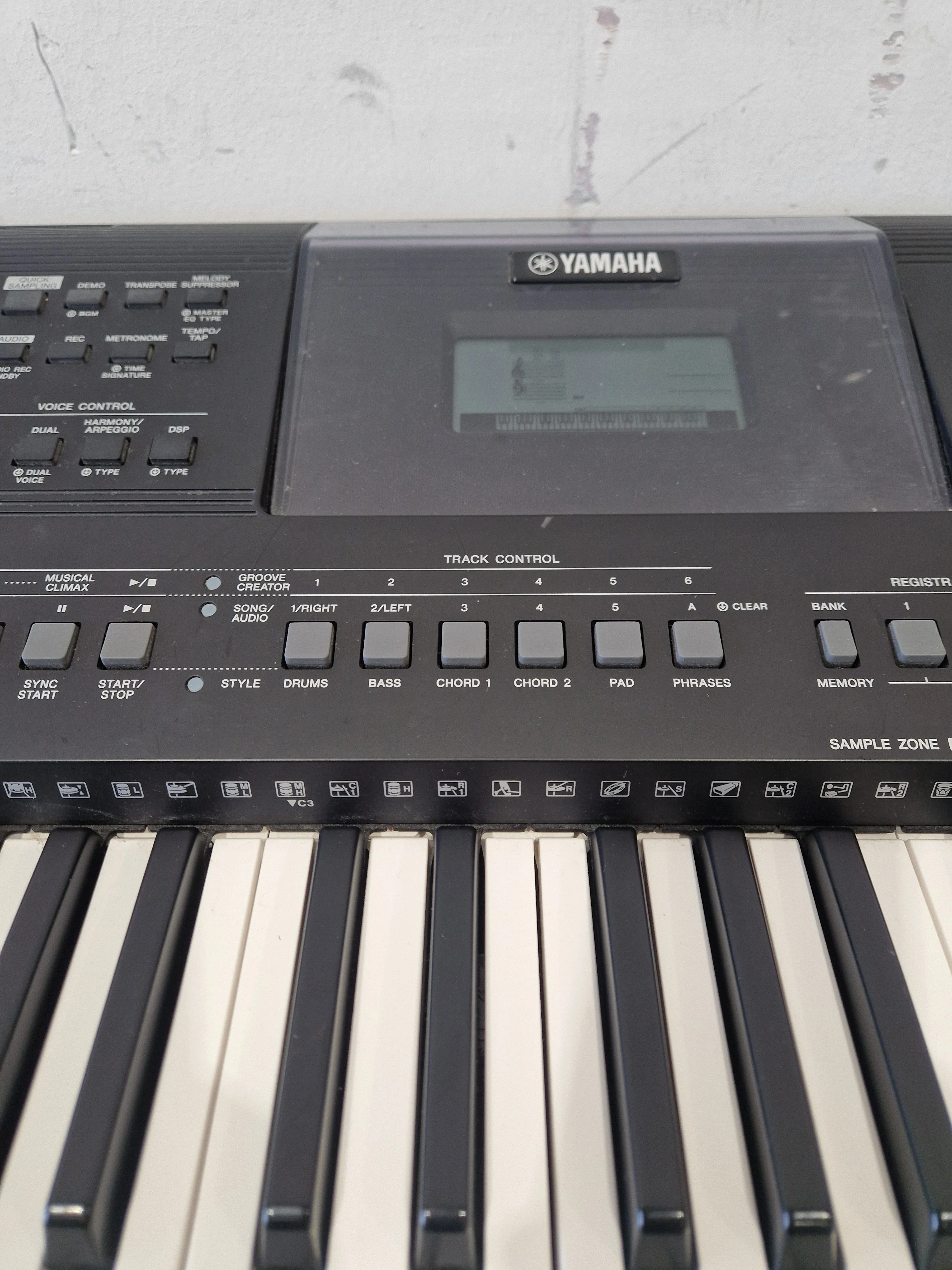 Yamaha PSR-E463 Keyboard - 61-Key Portable - Good - Image 22