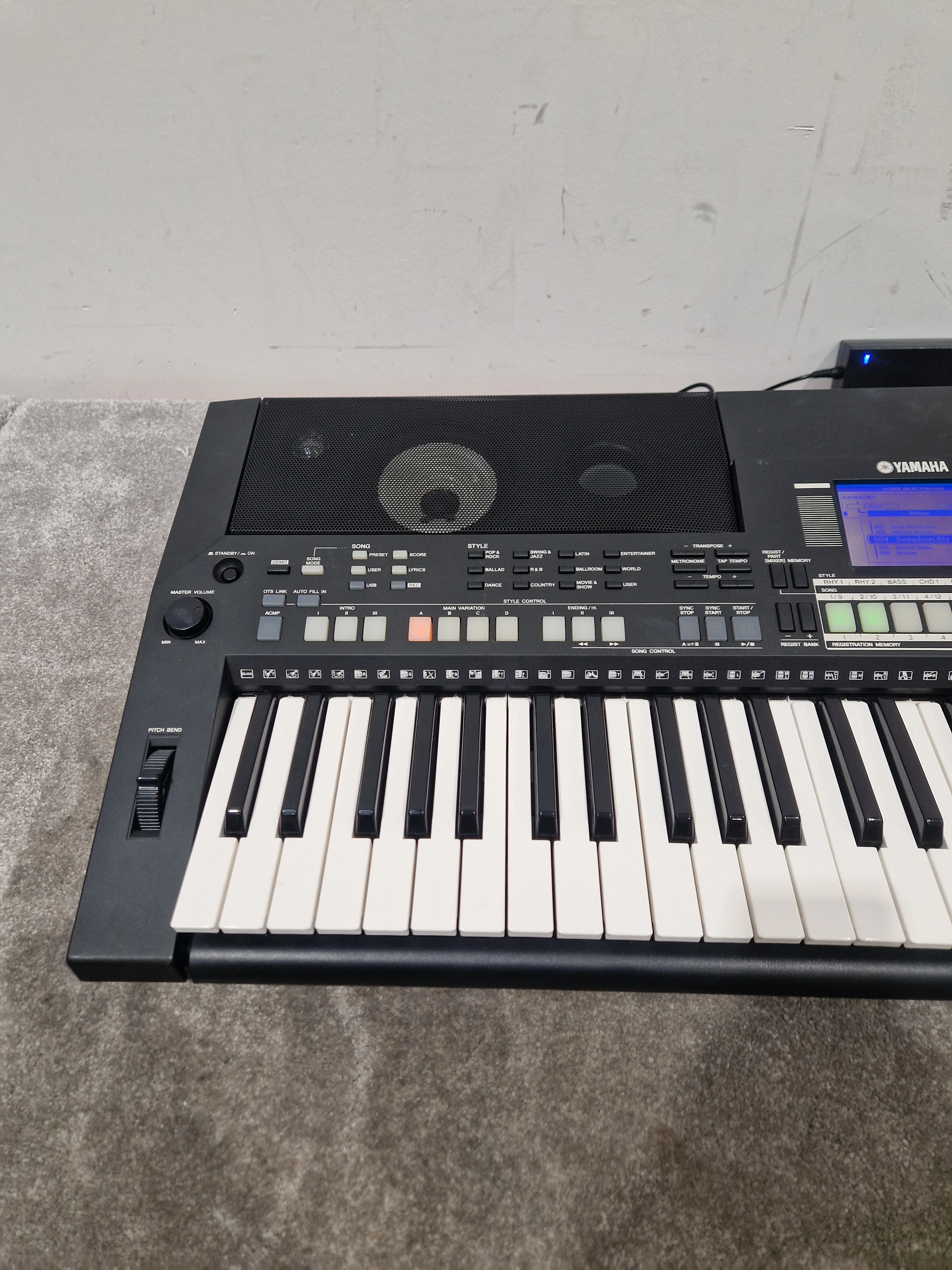 Yamaha PSR-S550 – 61-Key Arranger Keyboard – Good w/ 16V Power Supply (Read Desc) - Image 3