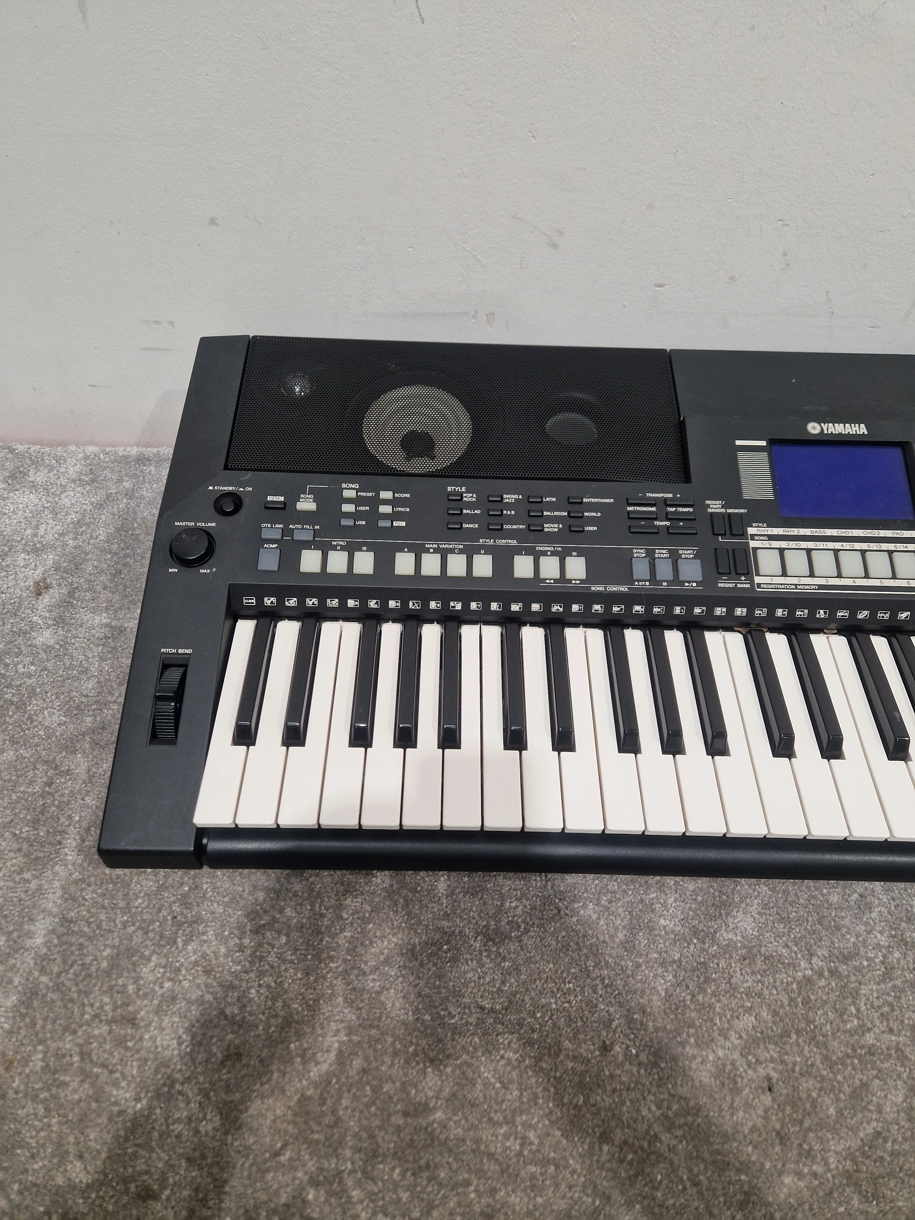 Yamaha PSR-S550 61-KEY Keyboard - Dynamic Arranger - Spares or Repair - Image 7