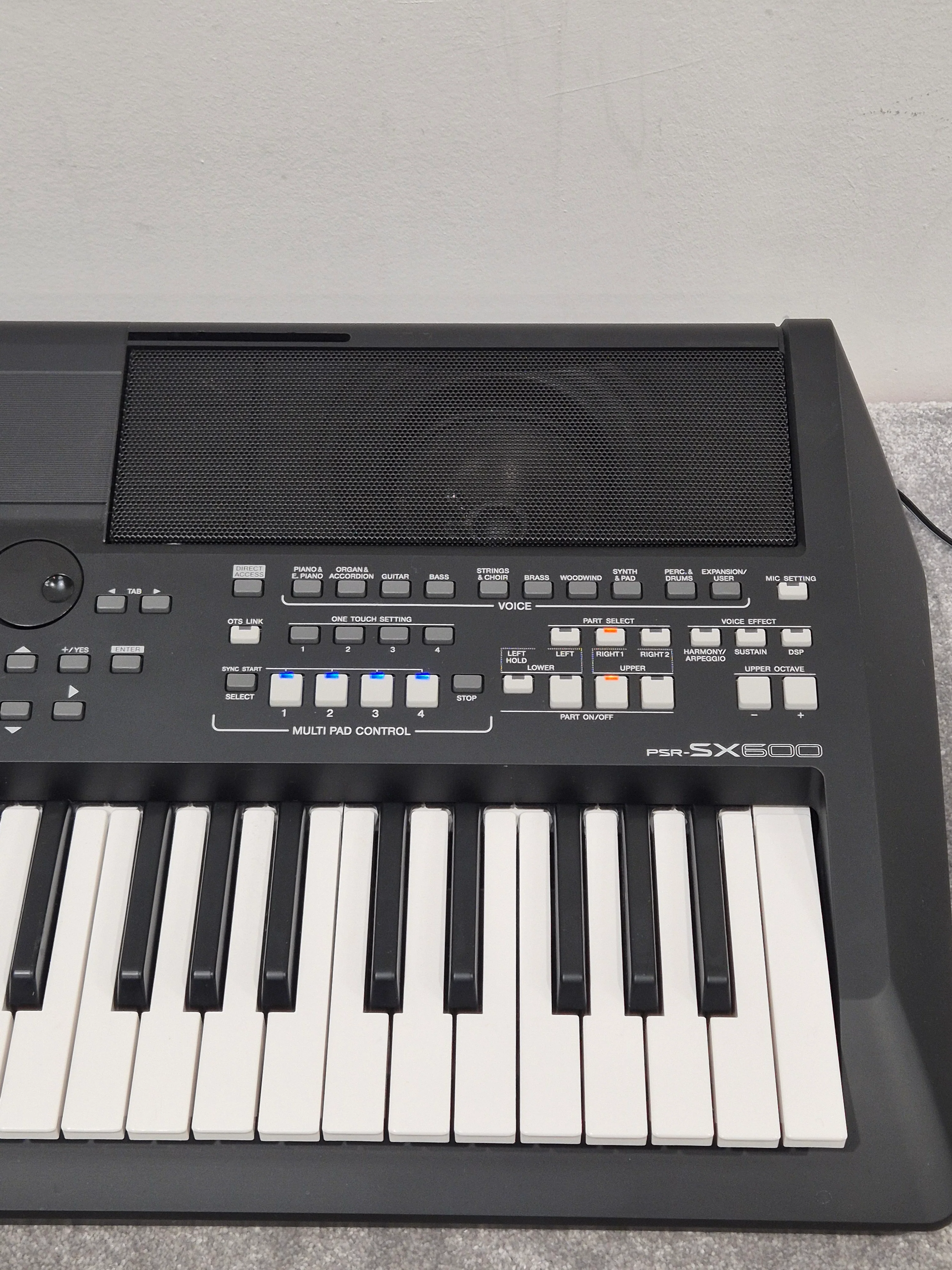 Yamaha PSR-SX600 - Portable Arranger Keyboard - Image 4