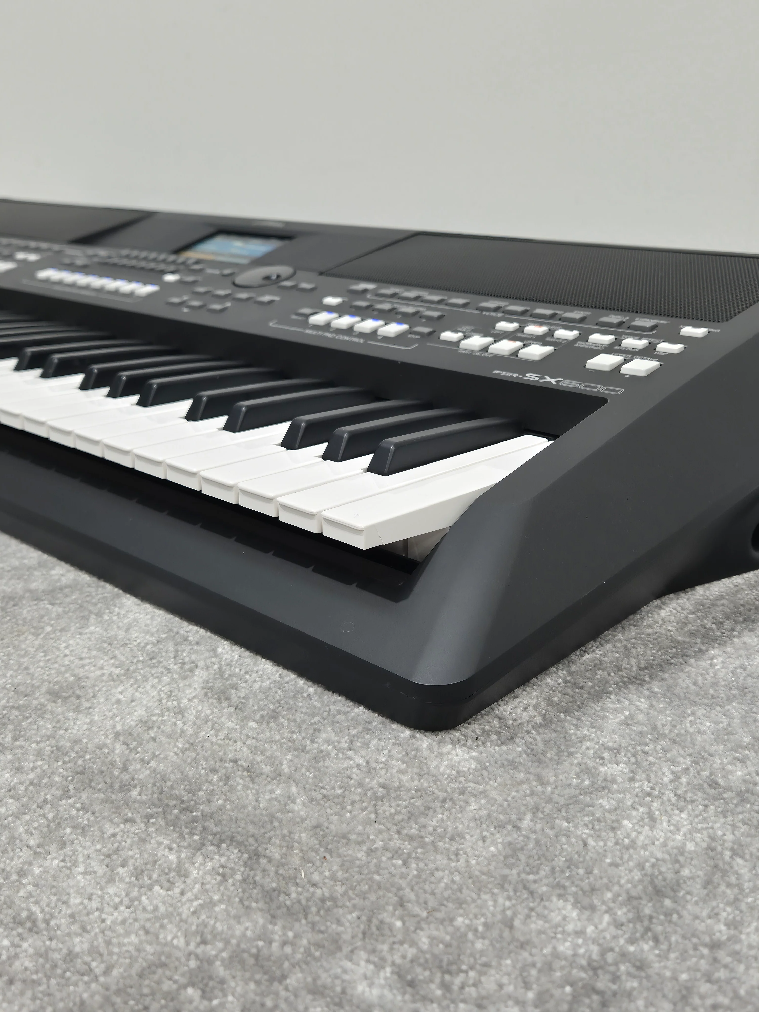 Yamaha PSR-SX600 - Portable Arranger Keyboard - Image 5