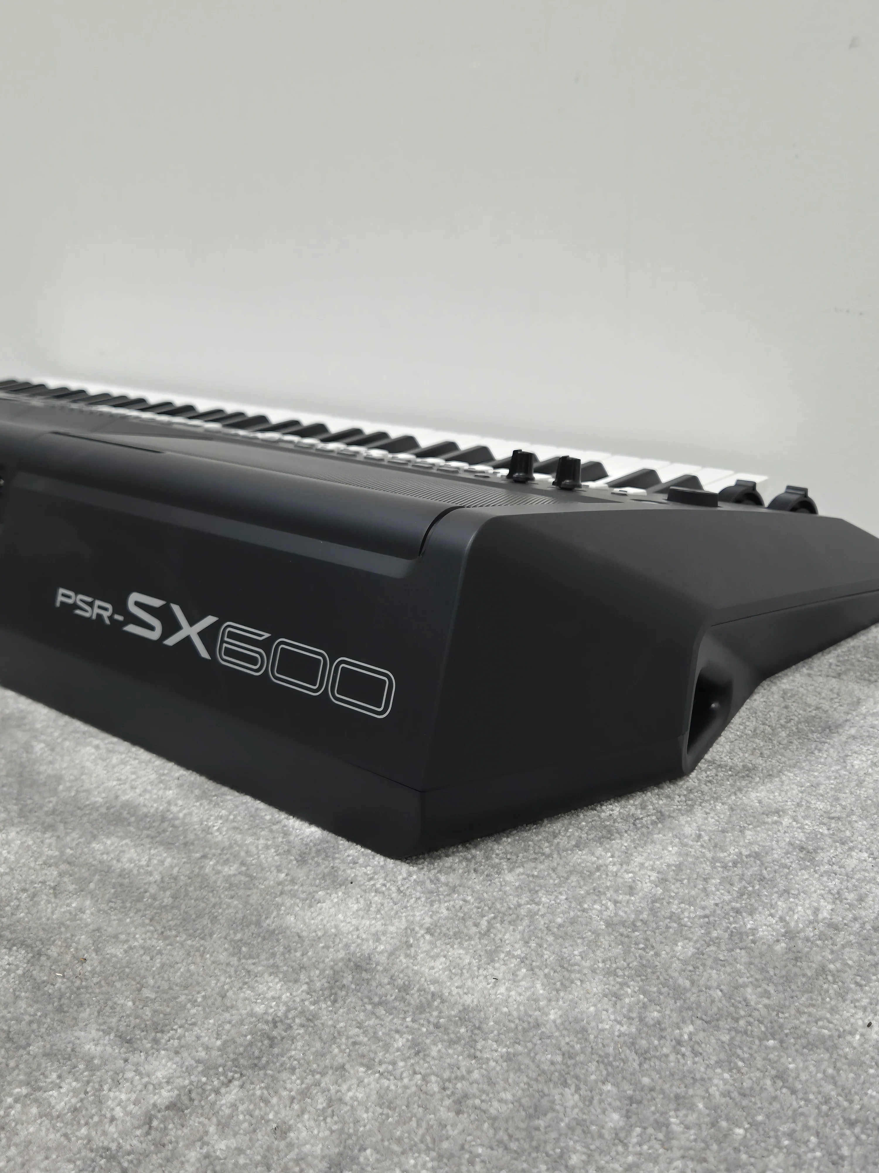 Yamaha PSR-SX600 - Portable Arranger Keyboard - Image 7