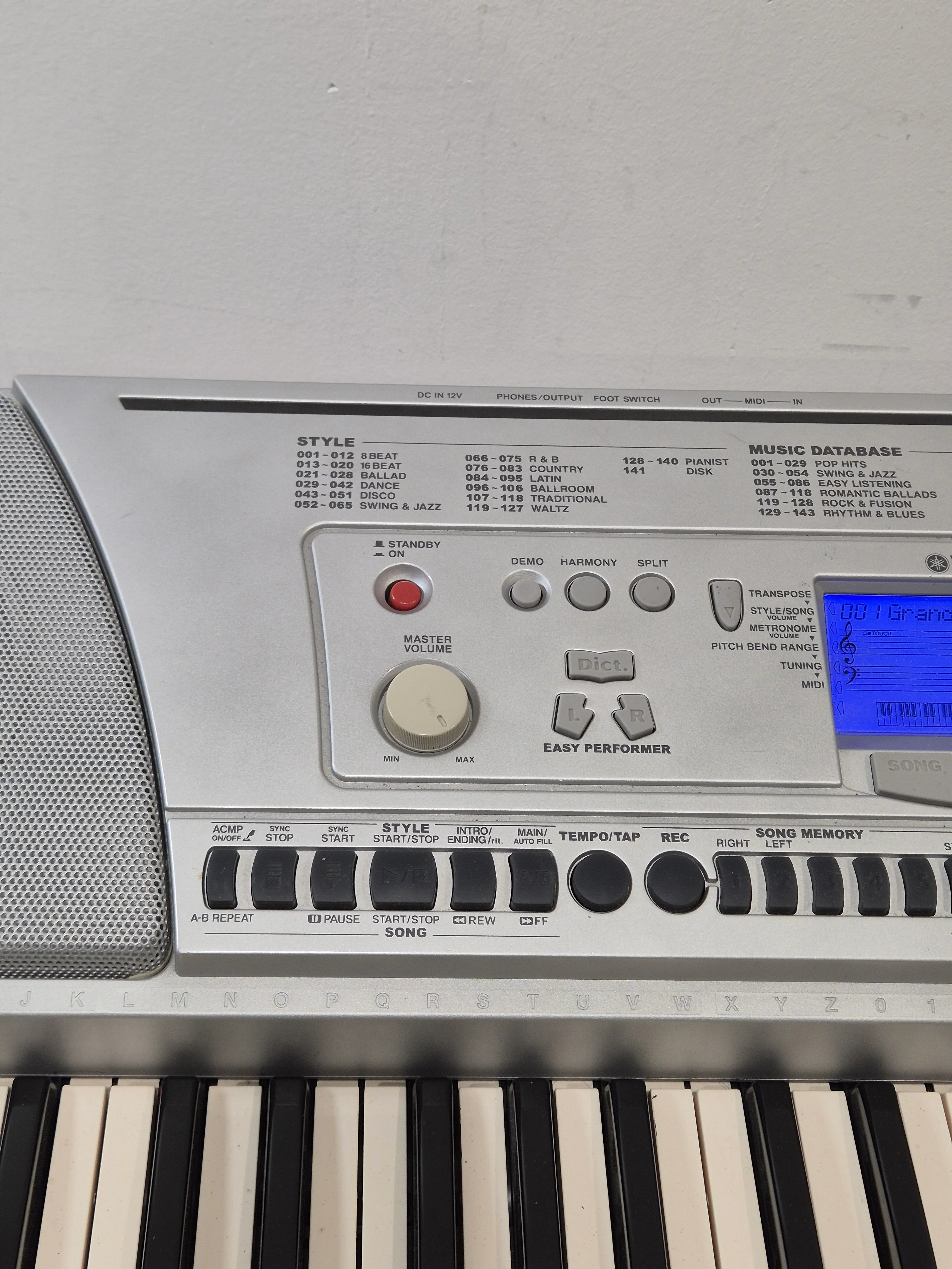 Yamaha Psr450 Keyboard - 61 Keys, Built-in Speakers - Fair - Image 2