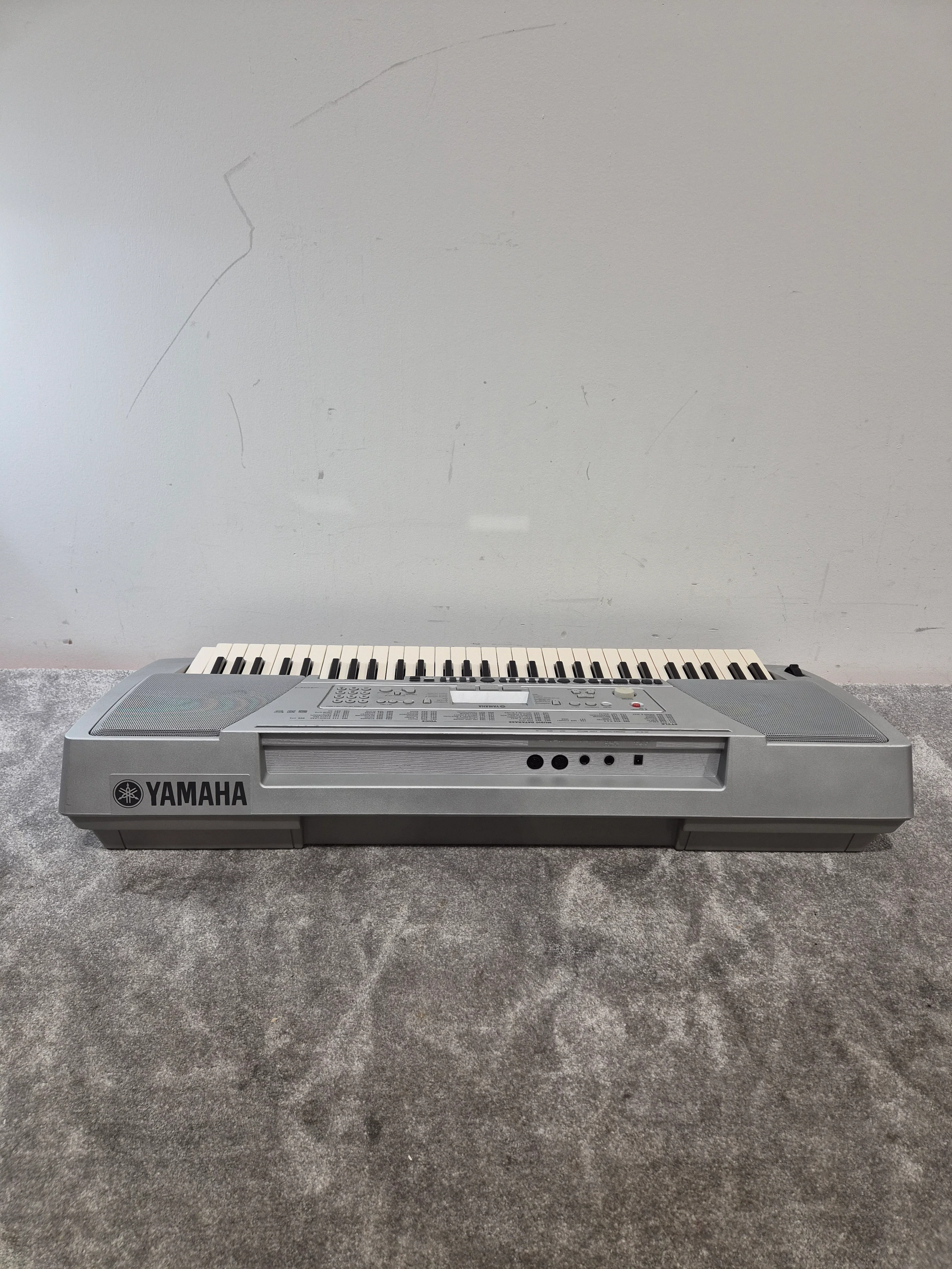 Yamaha Psr450 Keyboard - 61 Keys, Built-in Speakers - Fair - Image 7