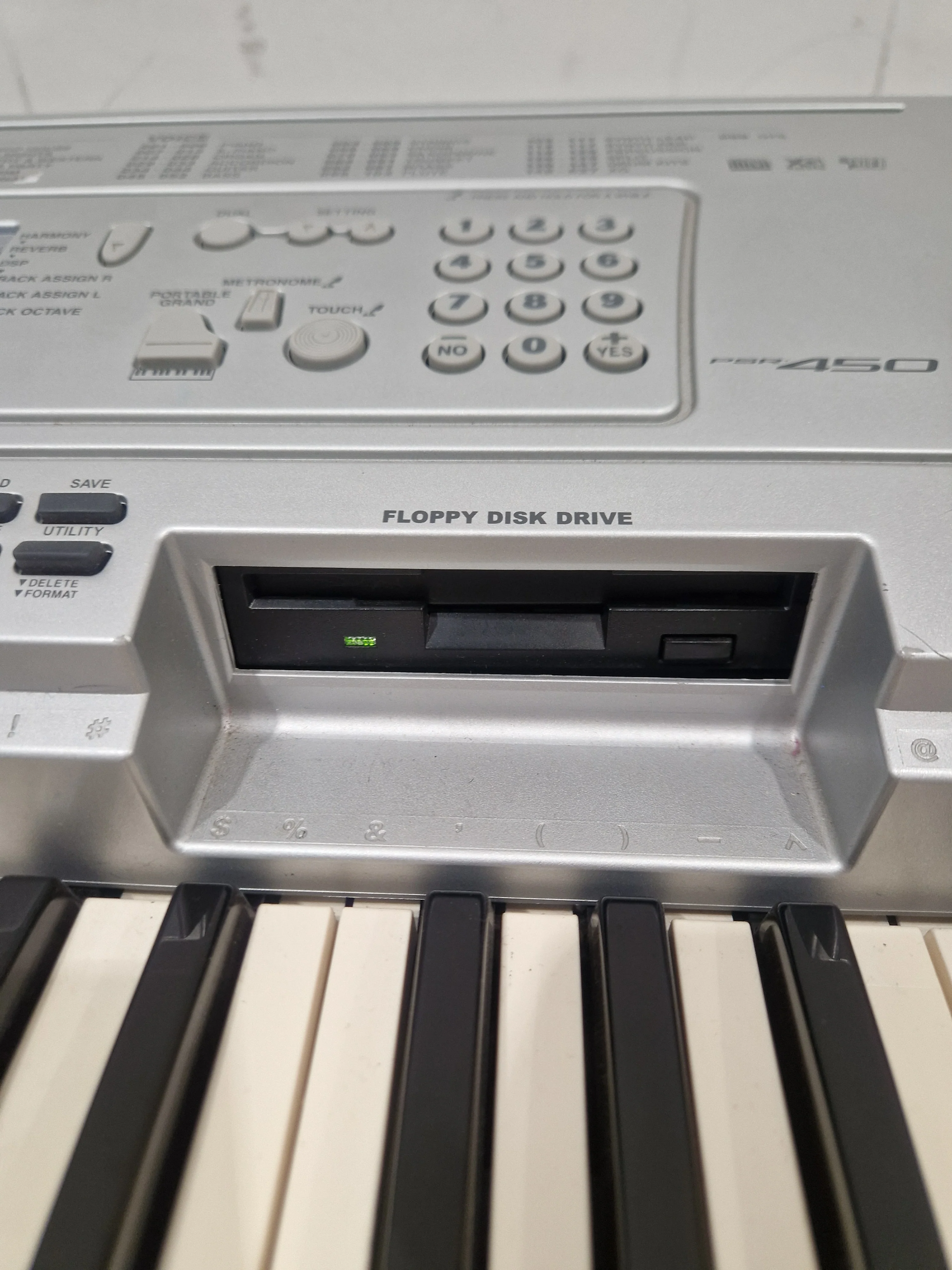 Yamaha Psr450 Keyboard - 61 Keys, Portable - Spares or Repair - Image 3