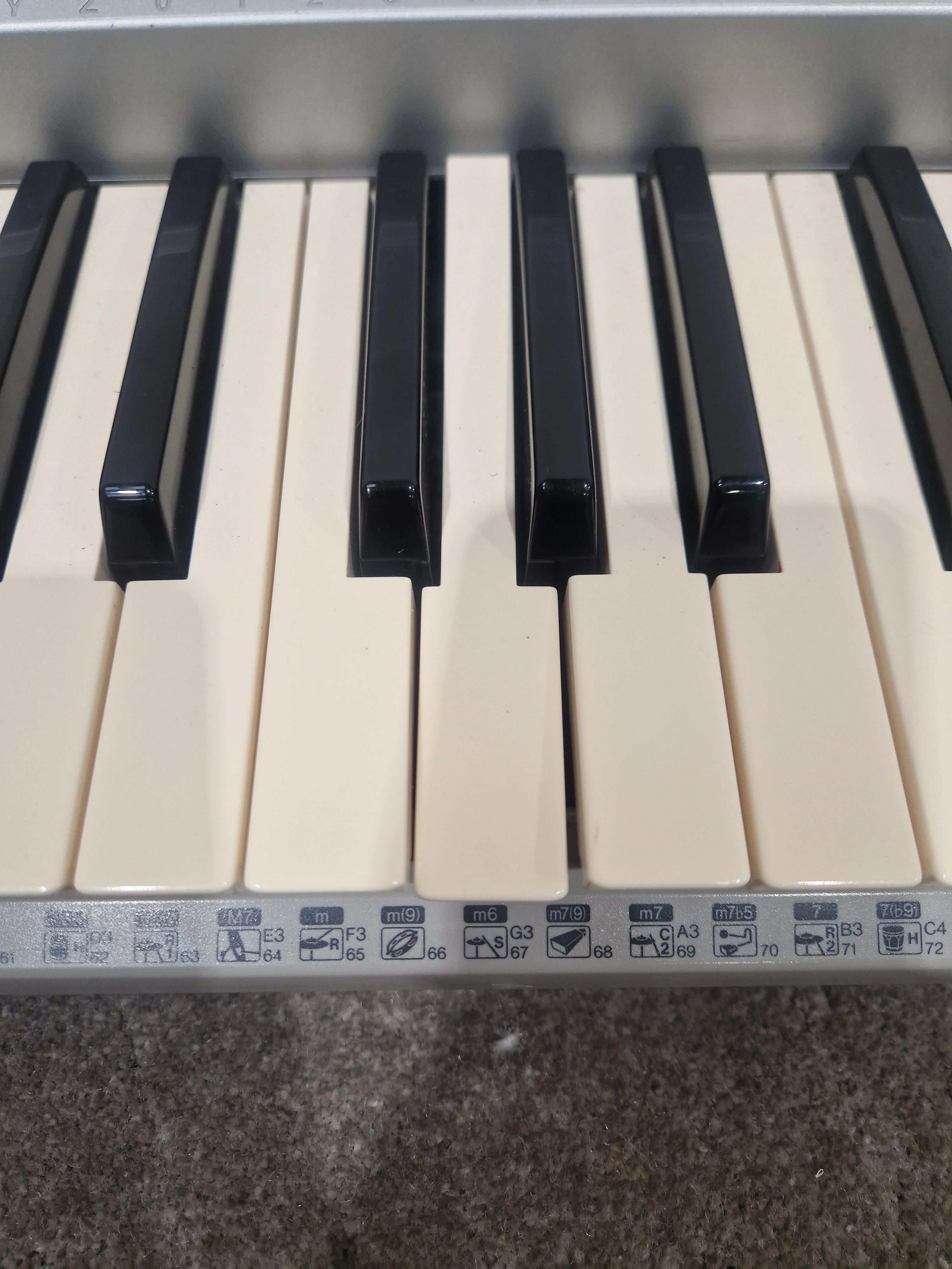 Yamaha Psr450 Keyboard - 61 Keys, Portable - Spares or Repair - Image 4