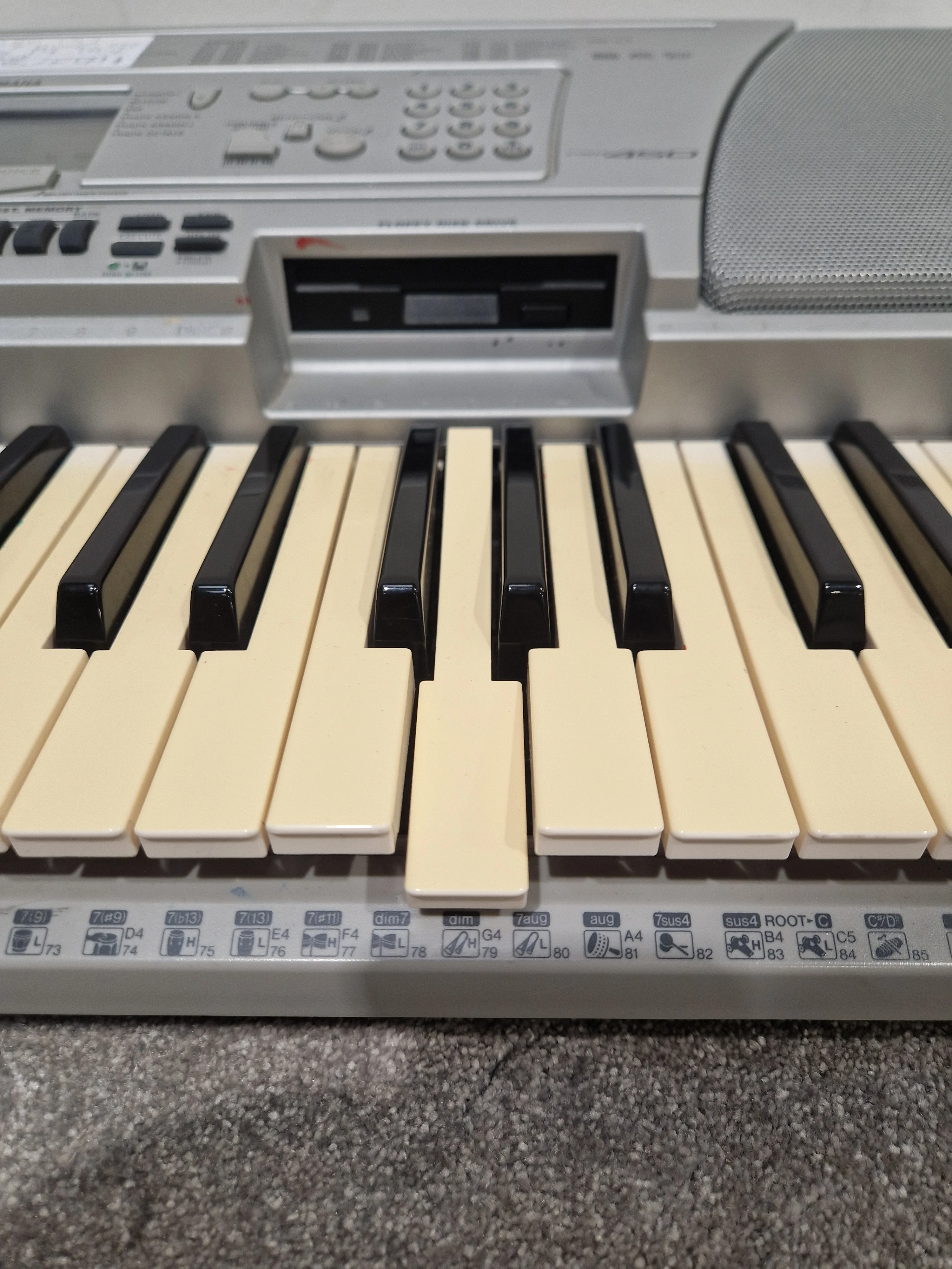 Yamaha Psr450 Keyboard - Portable Arranger, 61 Keys - Spares or Repair - Image 3