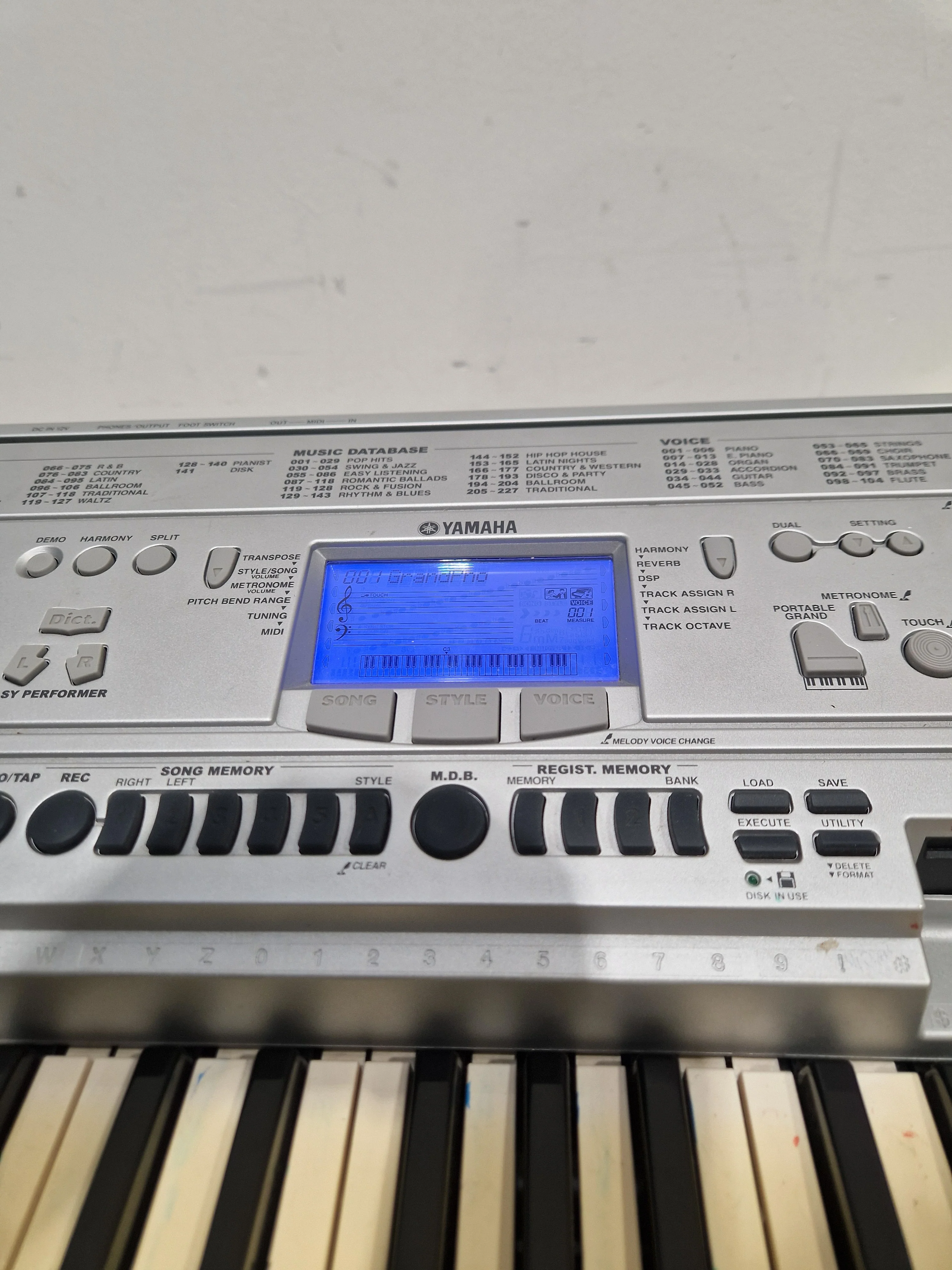 Yamaha Psr450 Keyboard - Portable Arranger, 61 Keys - Spares or Repair - Image 9