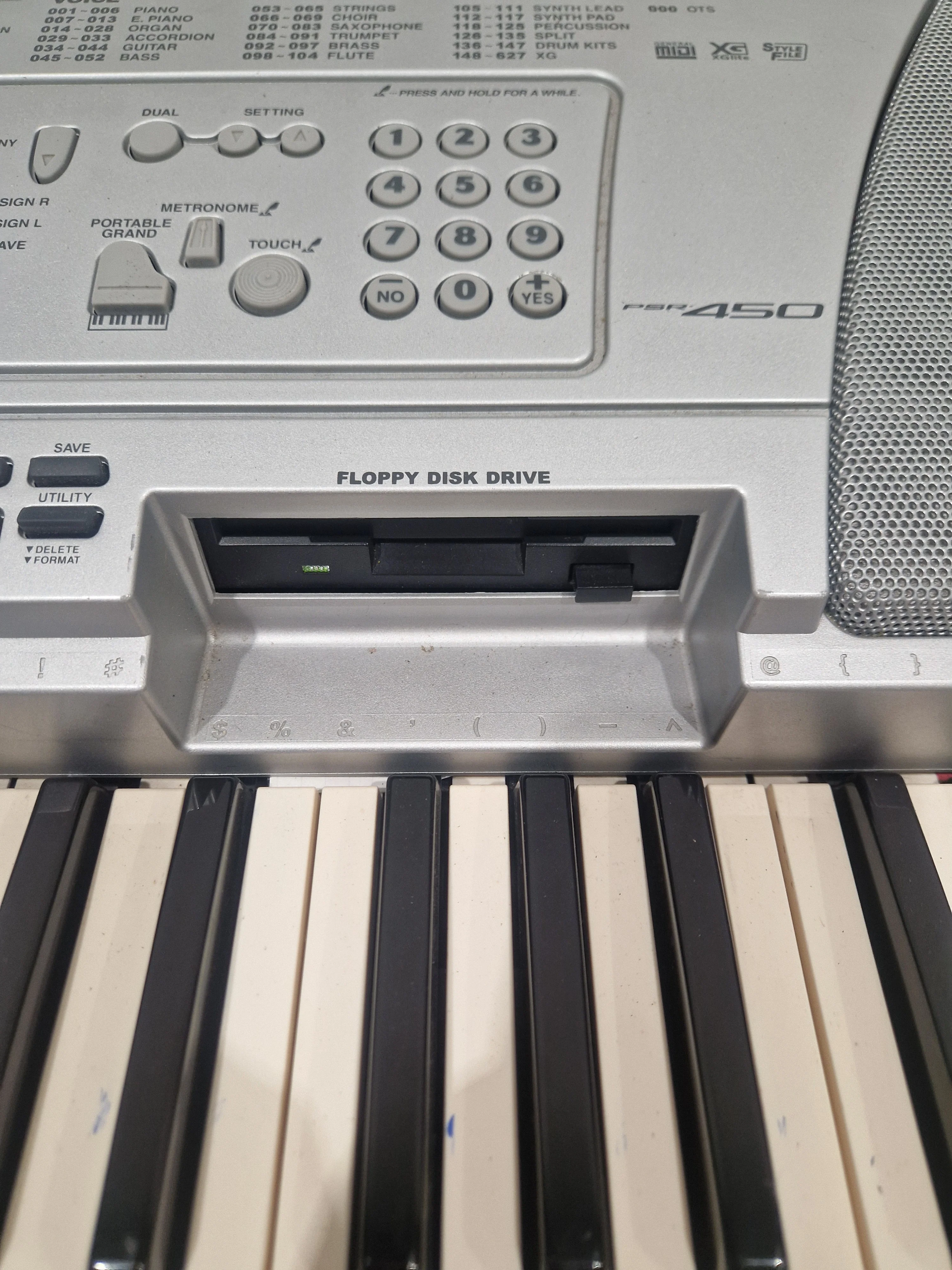 Yamaha Psr450 Keyboard - Portable Arranger, 61 Keys - Spares or Repair - Image 5