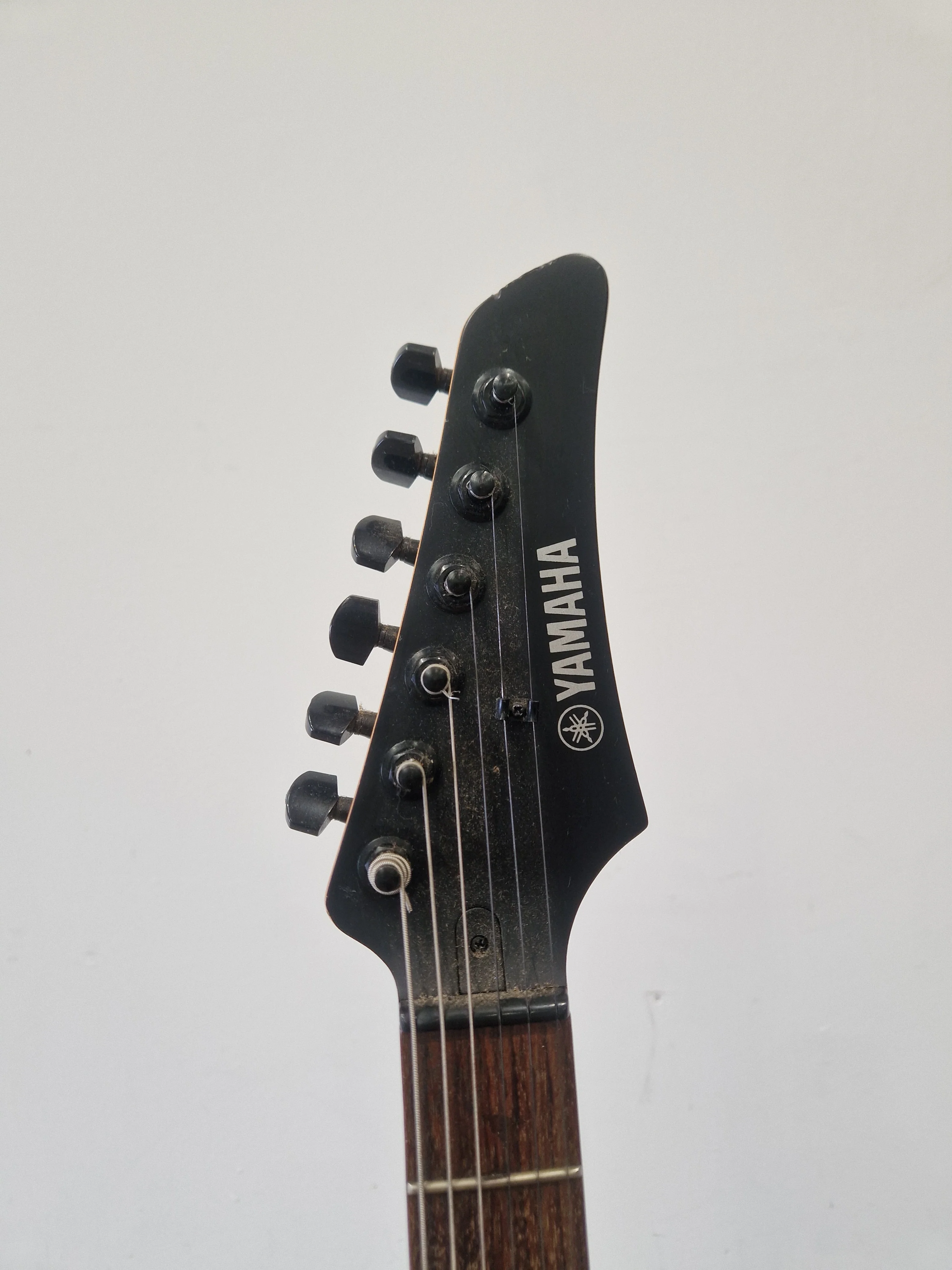 Yamaha RGX121 Electric Guitar - Solid Body, HSH Pickup Configuration - Very Good w/ Soft Case - Image 4