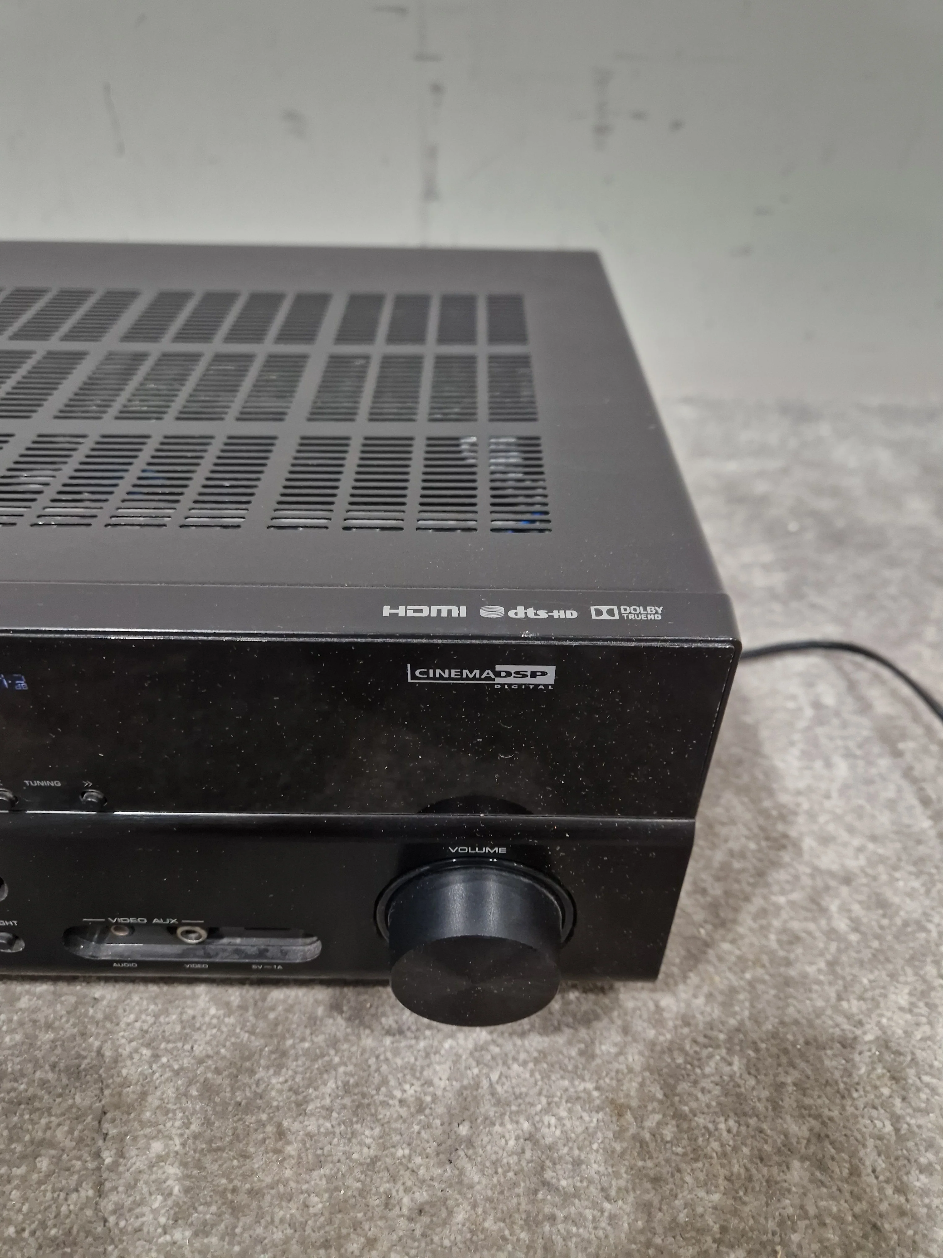 Yamaha RX-V375 - AV Receiver - Black - Excellent w/ Remote - Image 4