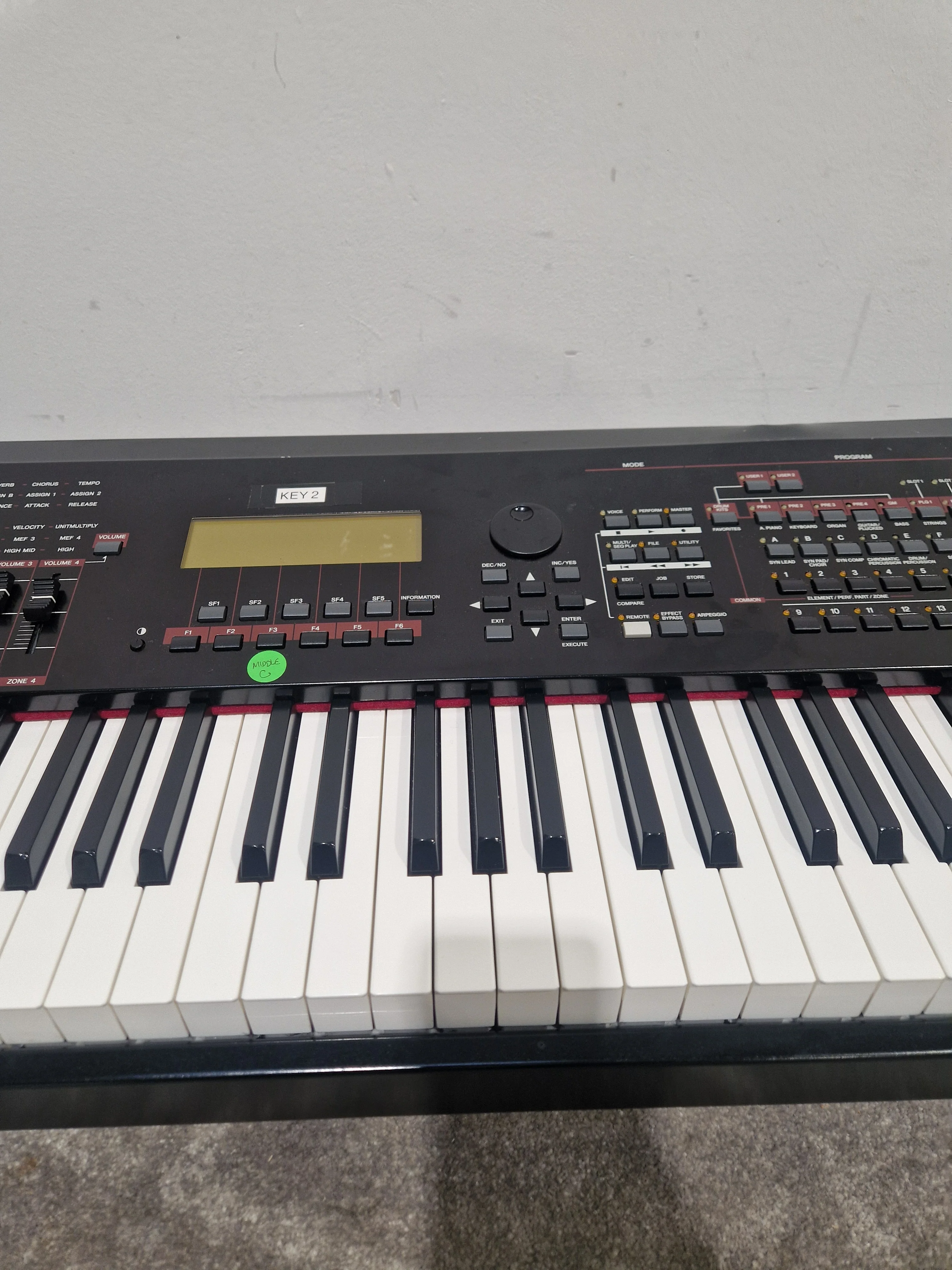 Yamaha S90ES - 88-Key Synthesizer - Spares or Repair - Image 10