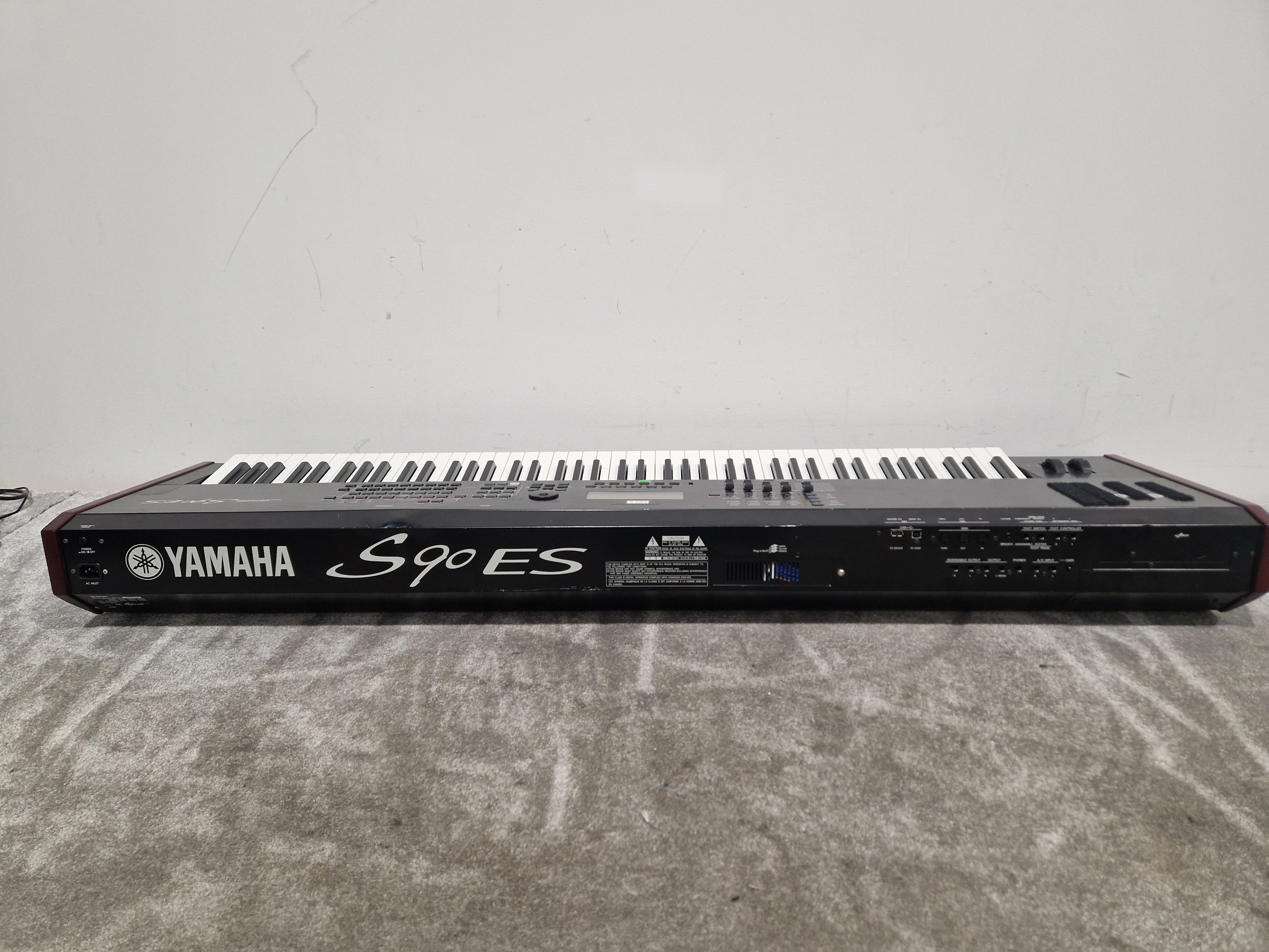 Yamaha S90ES - 88-Key Synthesizer - Spares or Repair - Image 4