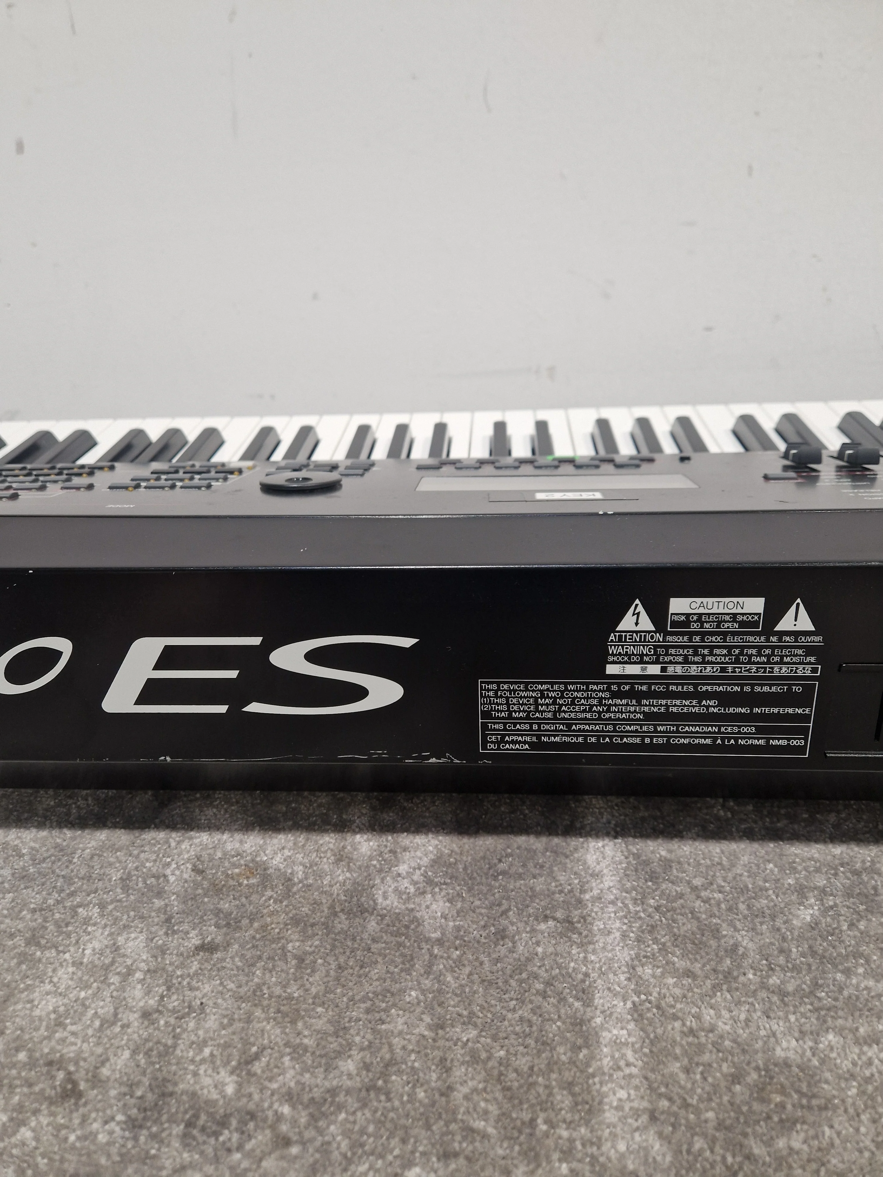 Yamaha S90ES - 88-Key Synthesizer - Spares or Repair - Image 6