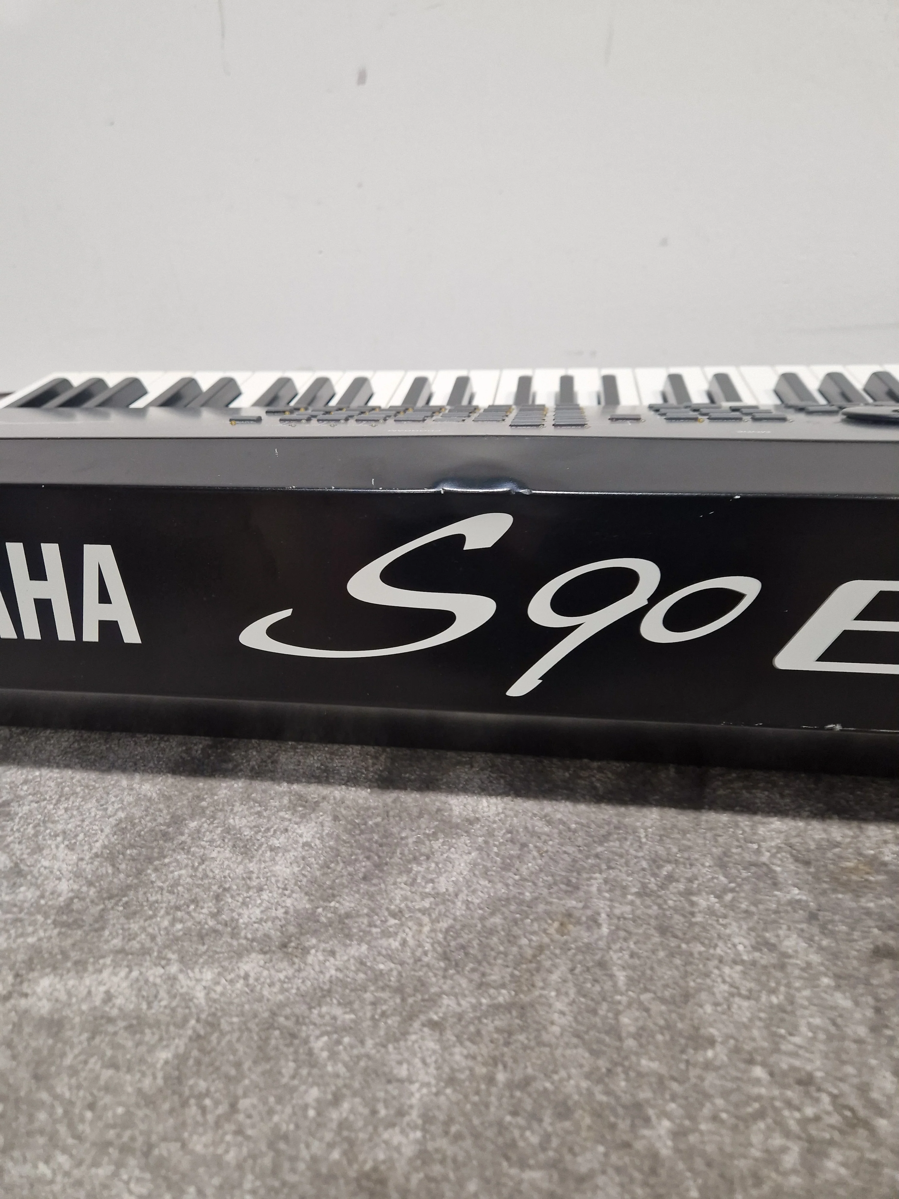 Yamaha S90ES - 88-Key Synthesizer - Spares or Repair - Image 7