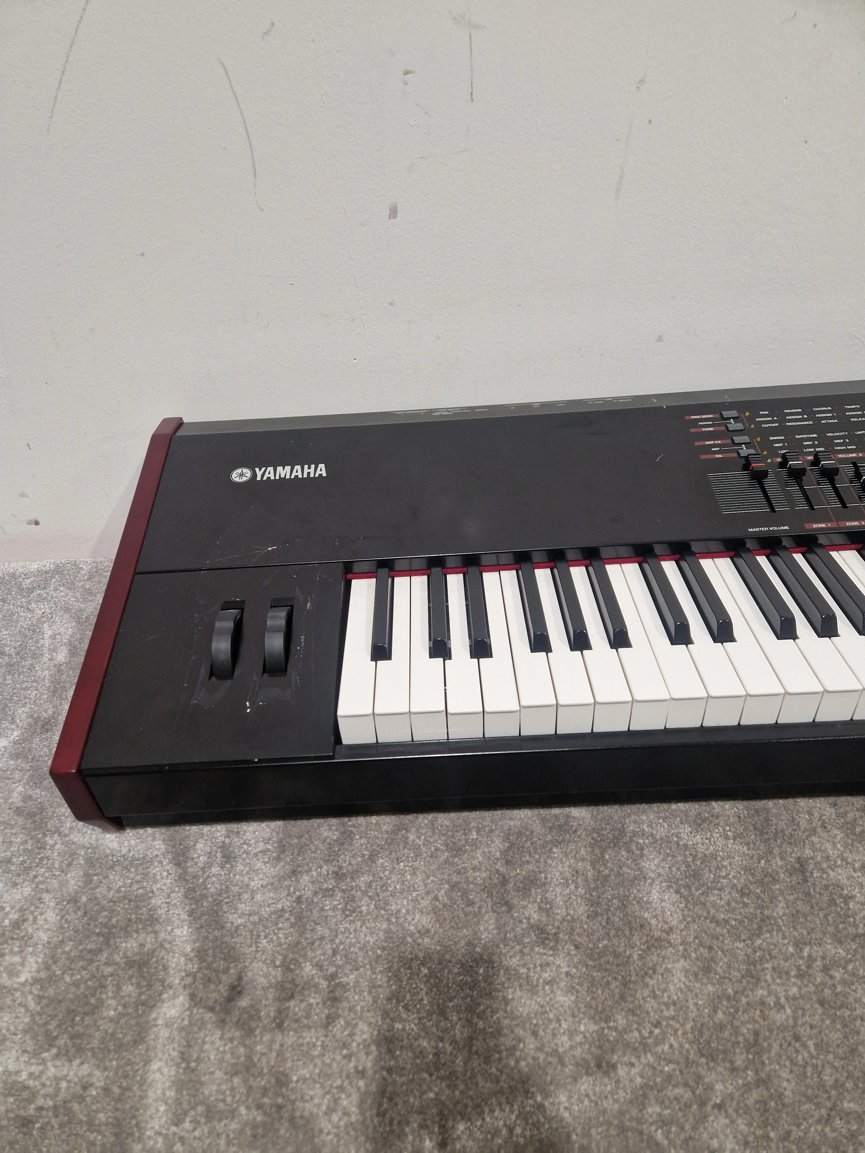 Yamaha S90ES - Digital Synthesizer - Spares or Repair w/ Power Supply - Image 10