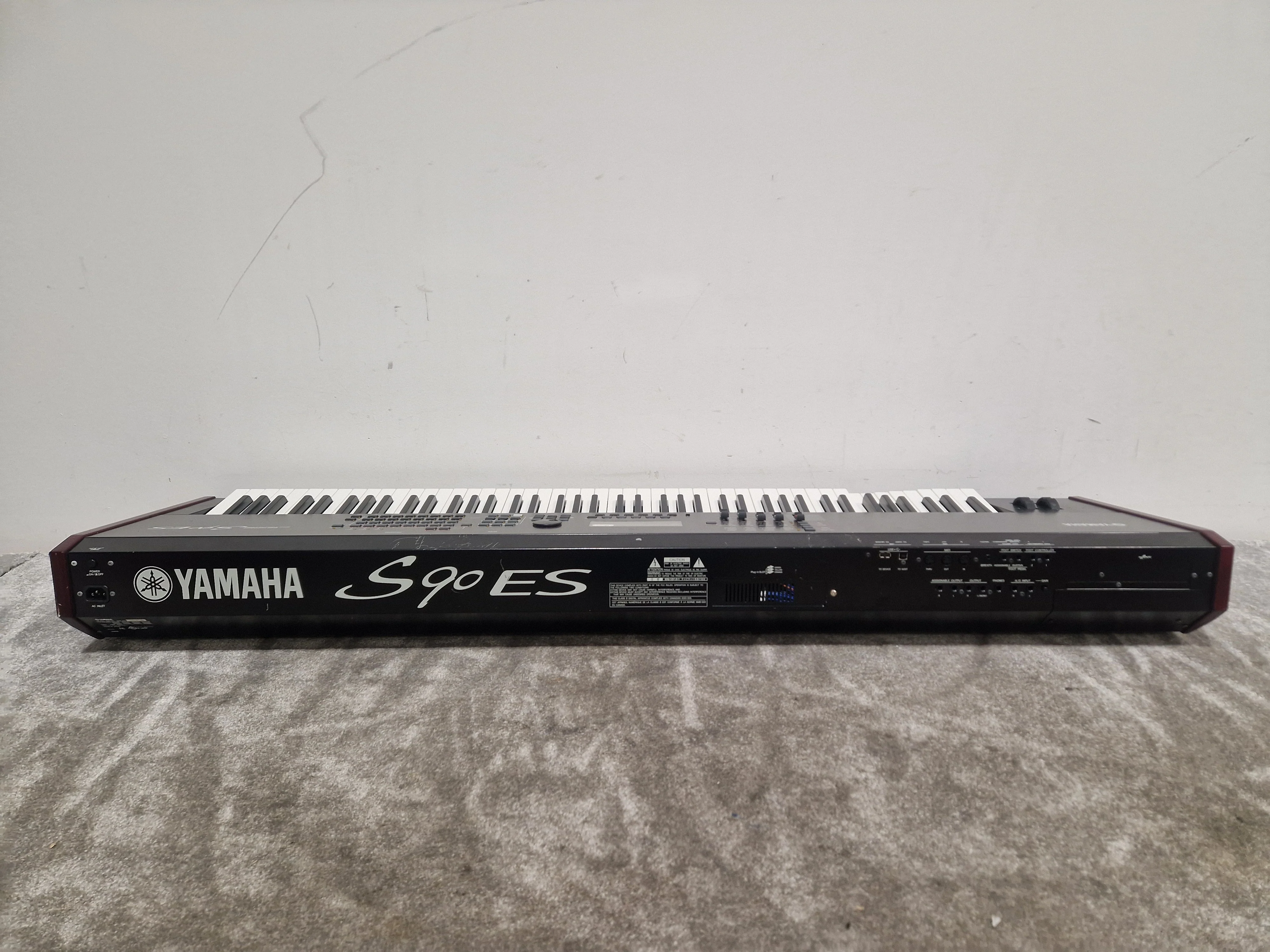 Yamaha S90ES - Digital Synthesizer - Spares or Repair w/ Power Supply - Image 12