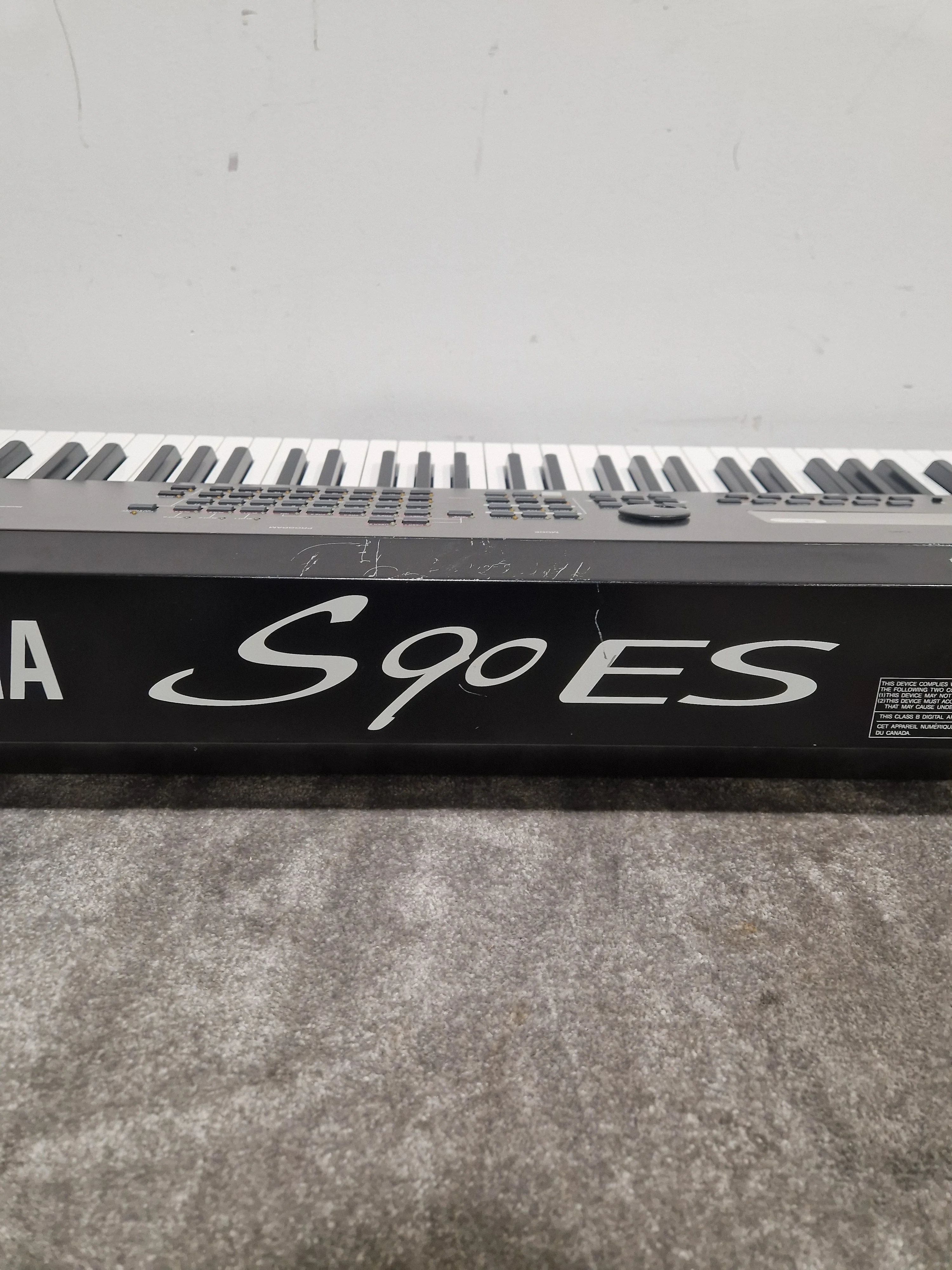 Yamaha S90ES - Digital Synthesizer - Spares or Repair w/ Power Supply - Image 17