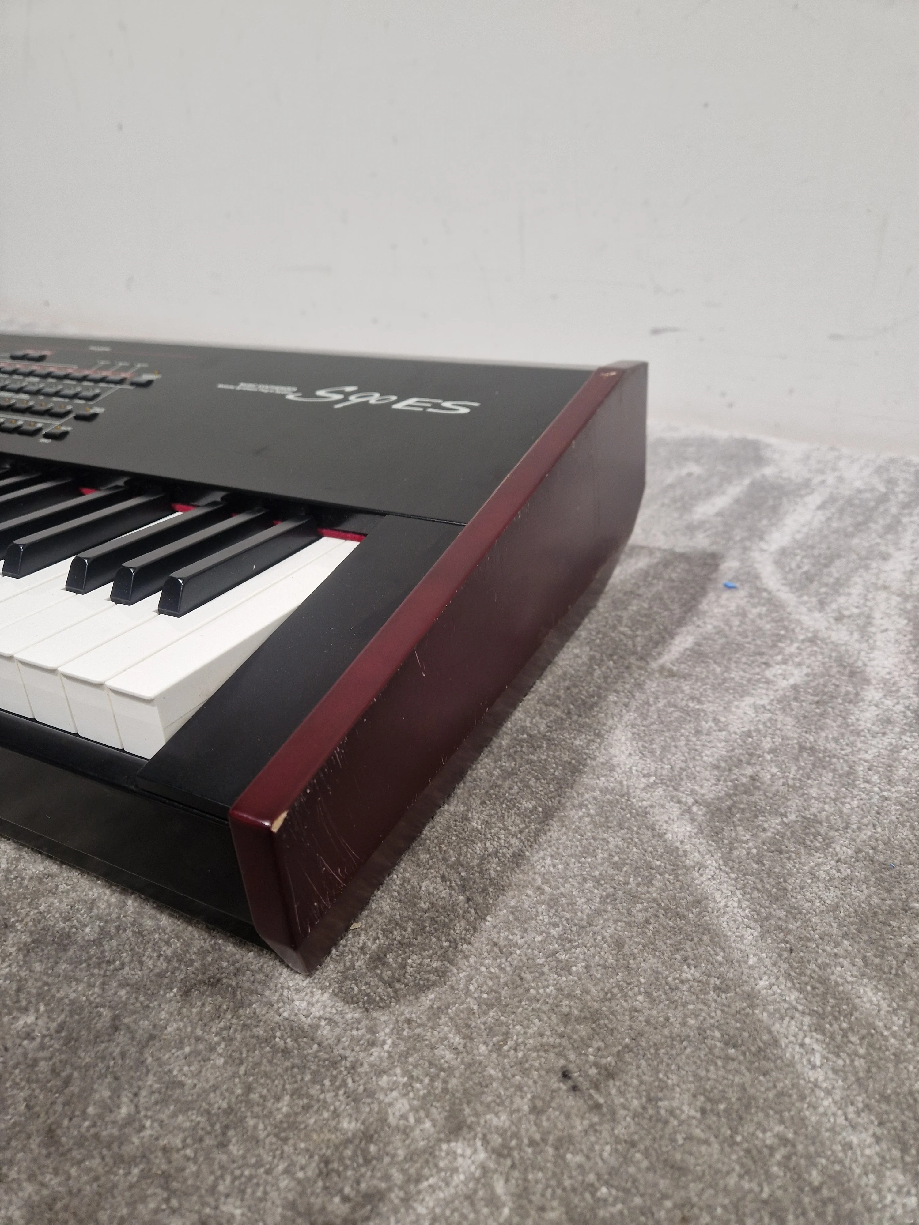Yamaha S90ES - Digital Synthesizer - Spares or Repair w/ Power Supply - Image 5