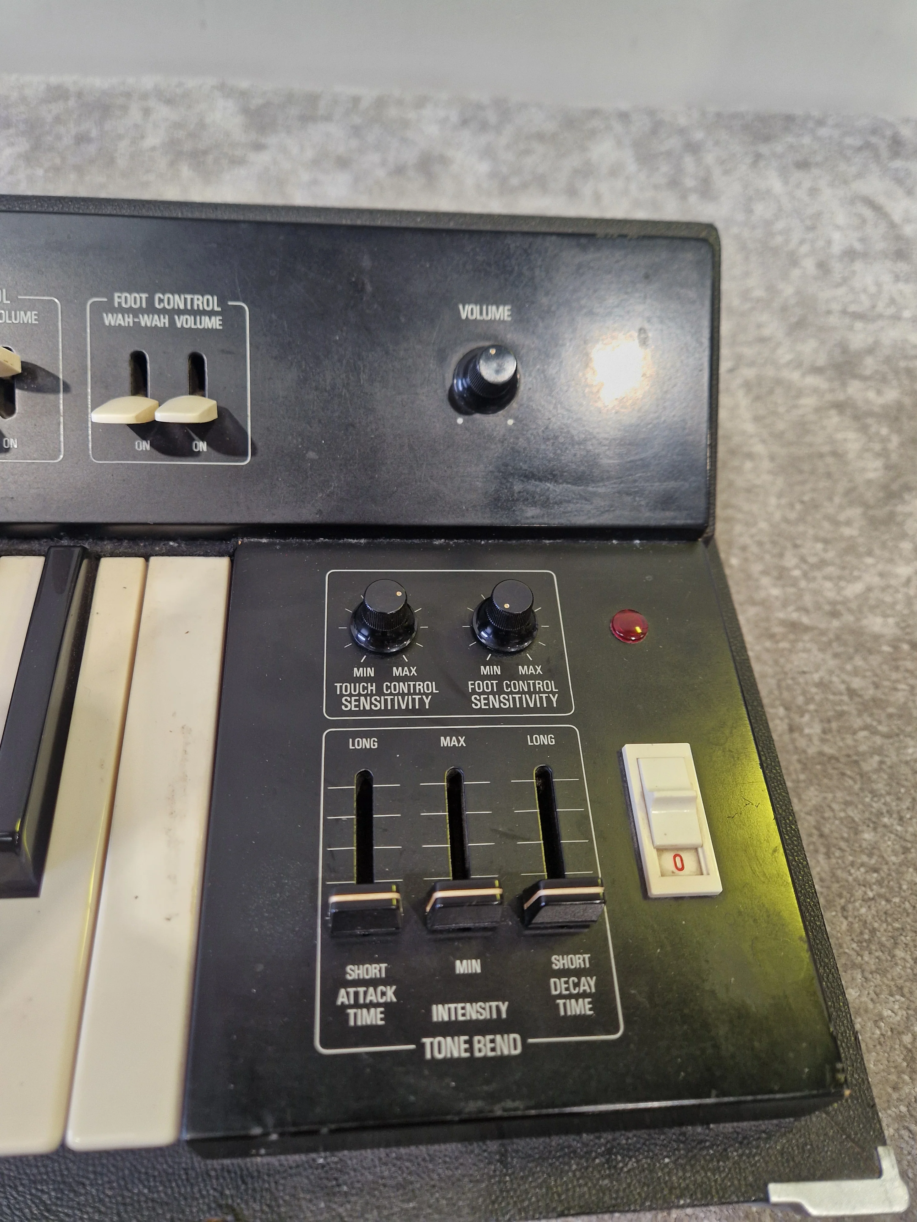 Yamaha SY-2 – Monophonic Analog Synth – Aftertouch Keyboard – Very Good Vintage w/ Case + Legs - Image 11