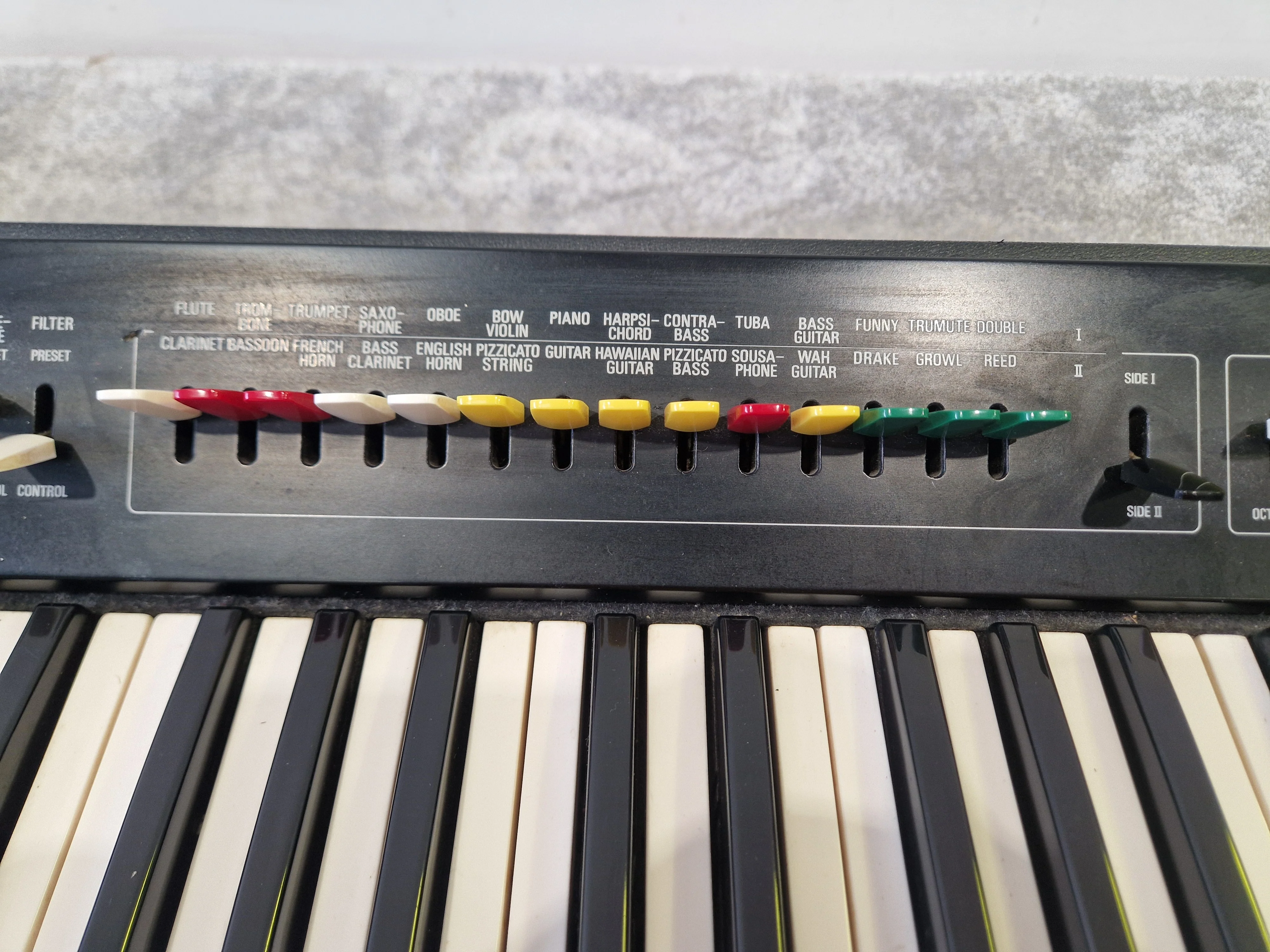 Yamaha SY-2 – Monophonic Analog Synth – Aftertouch Keyboard – Very Good Vintage w/ Case + Legs - Image 8