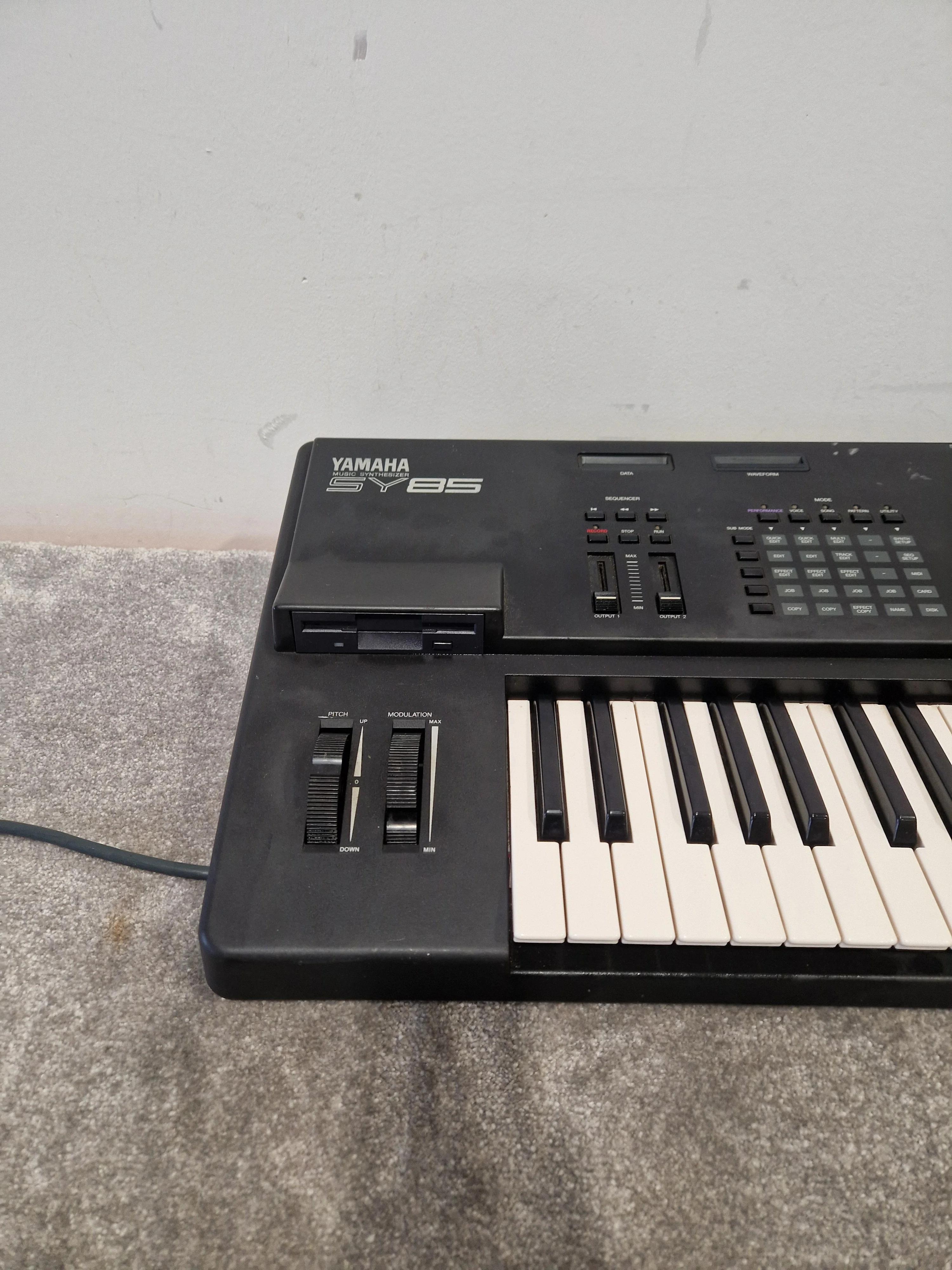 YAMAHA SY85 - Advanced Music Workstation - Fair w/ Power Supply - Image 13