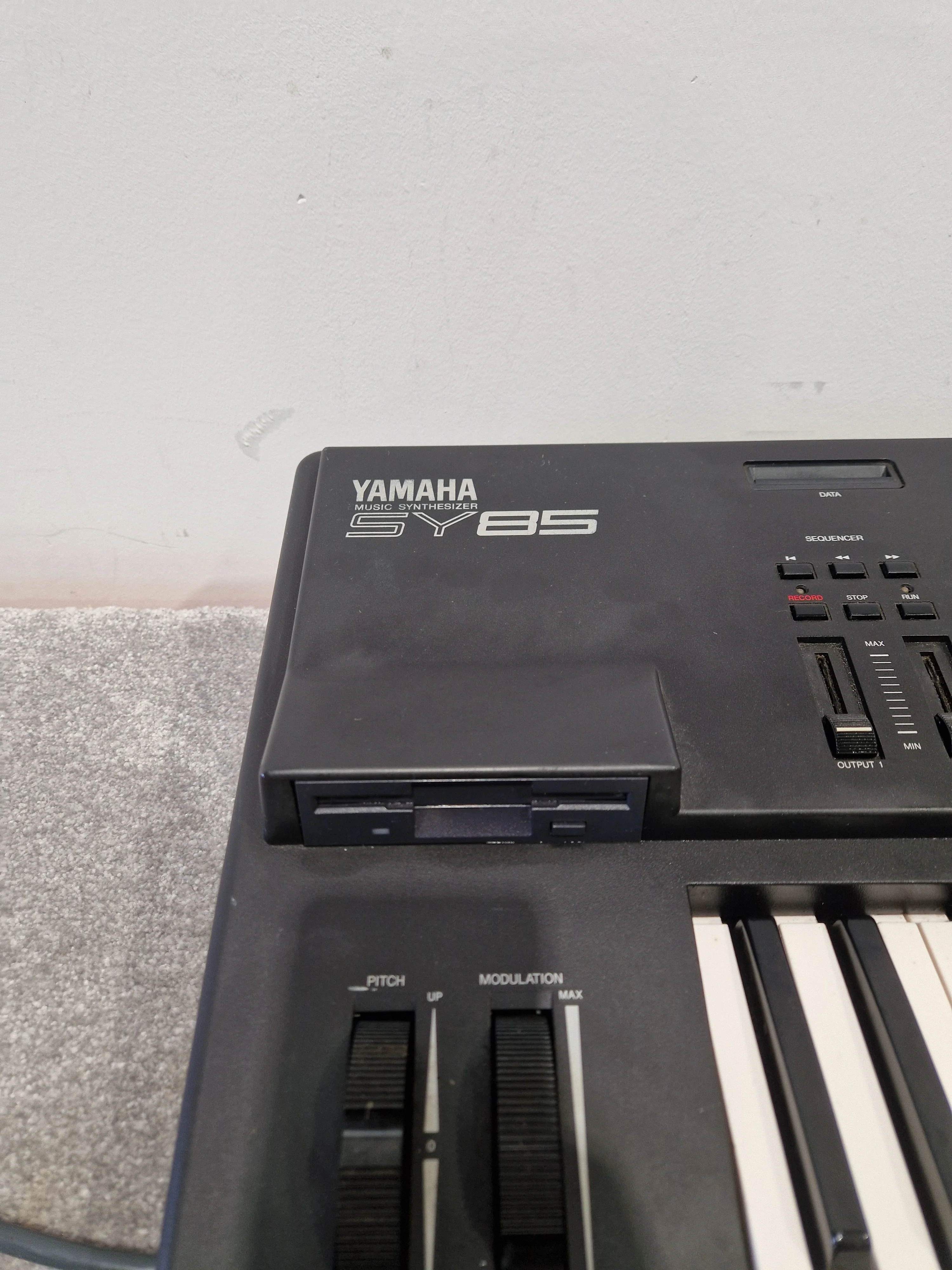 YAMAHA SY85 - Advanced Music Workstation - Fair w/ Power Supply - Image 3