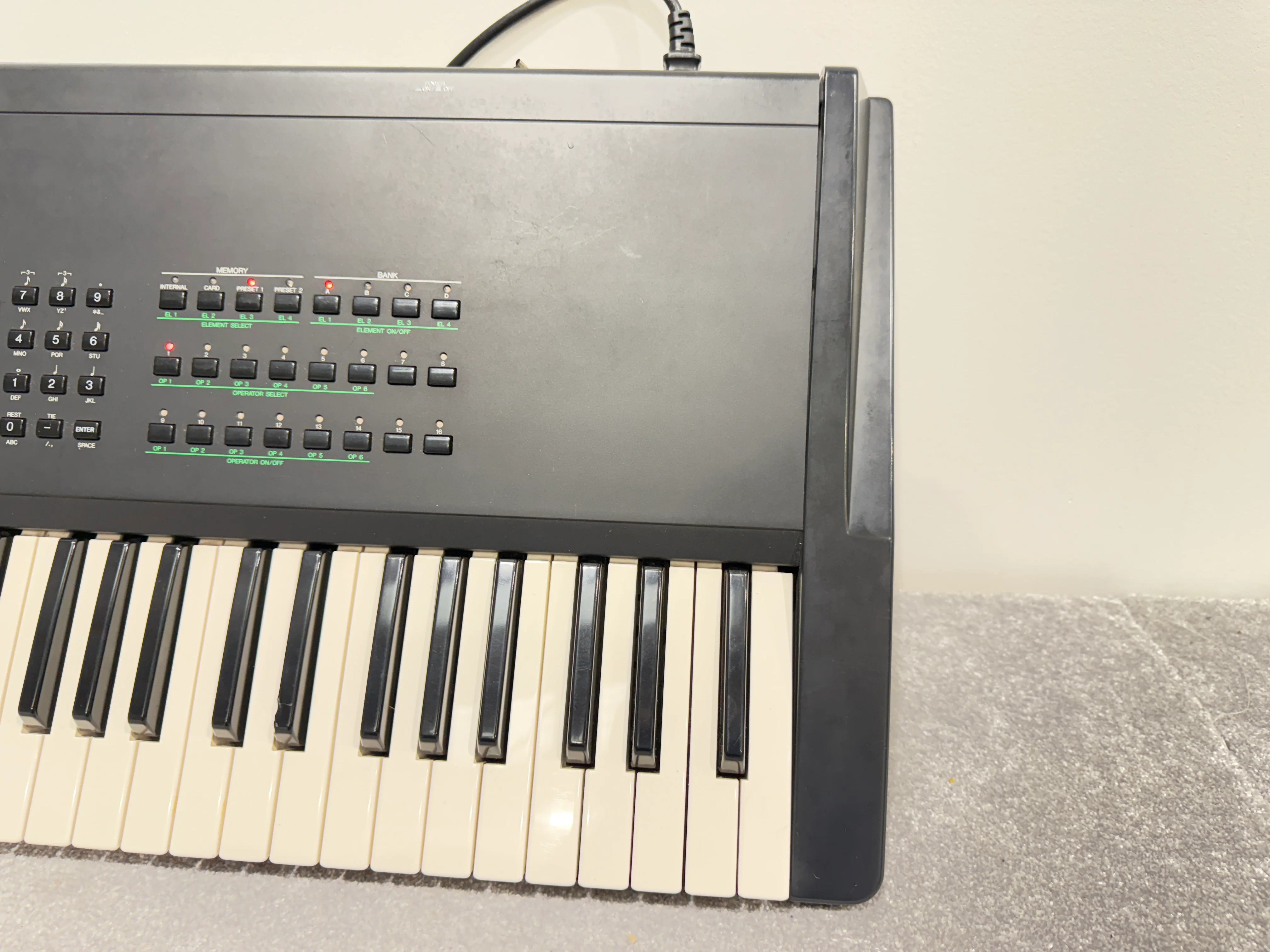 Yamaha SY99 Keyboard Synthesiser - Image 11