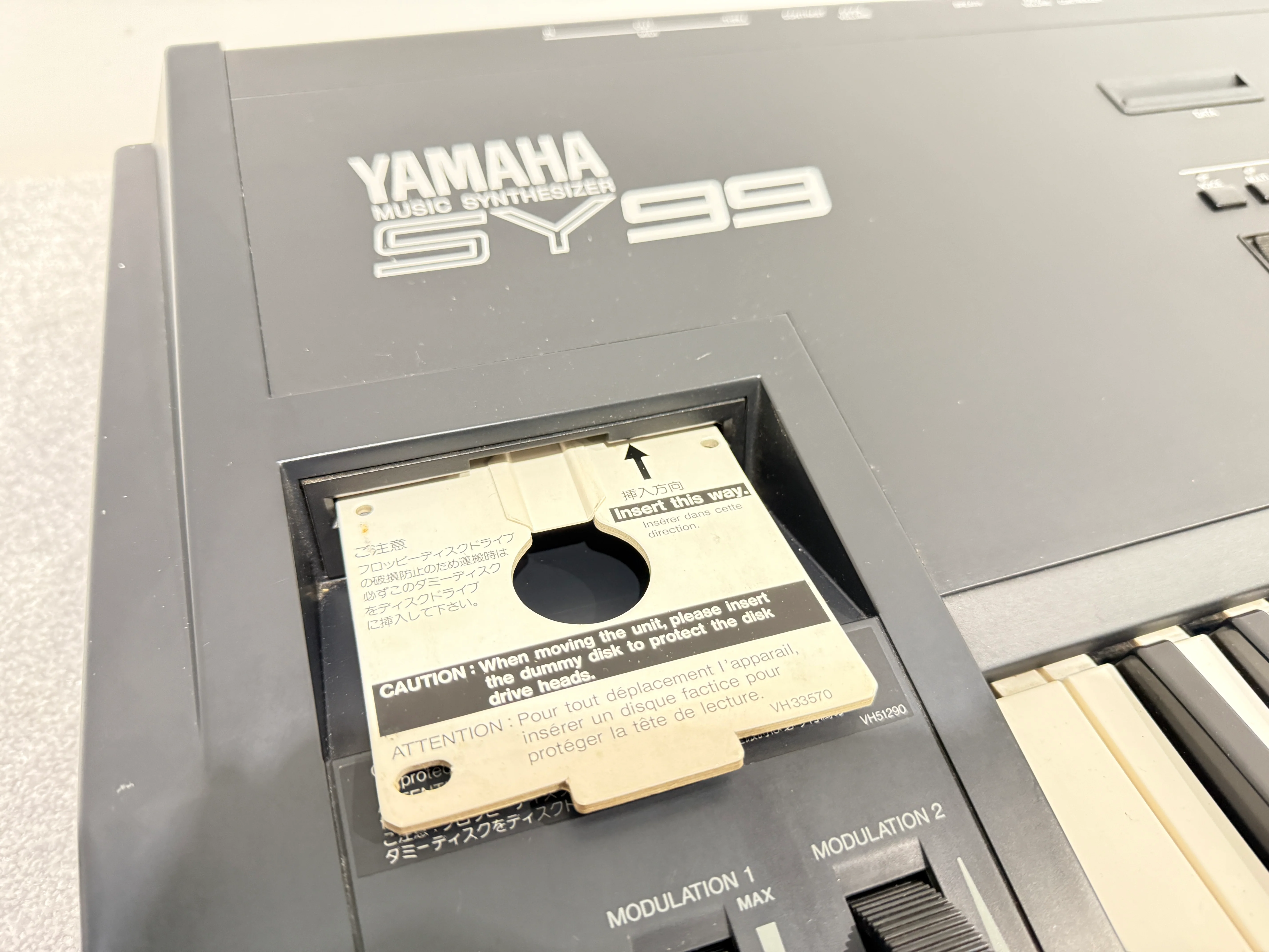 Yamaha SY99 Keyboard Synthesiser - Image 16