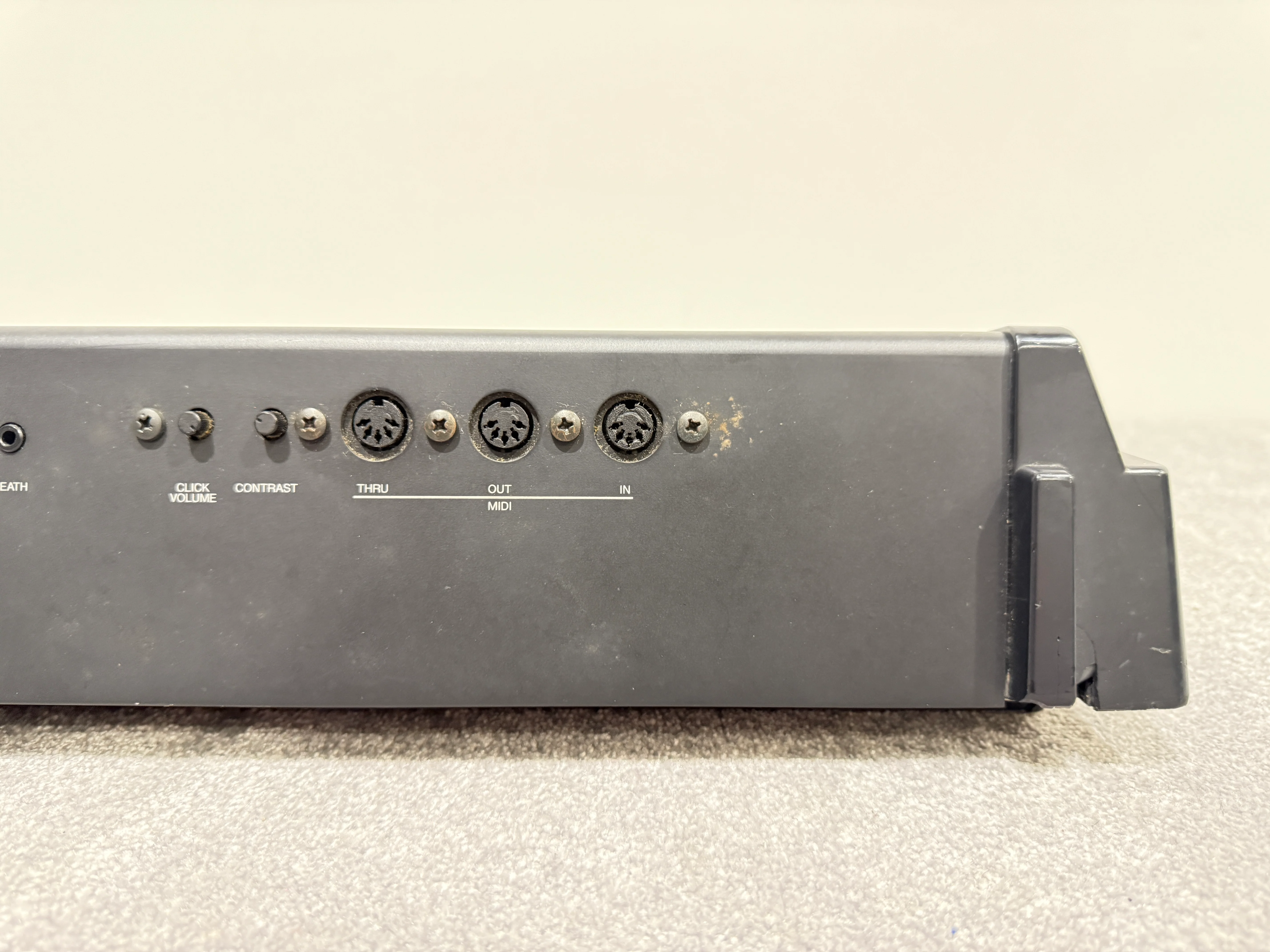 Yamaha SY99 Keyboard Synthesiser - Image 25