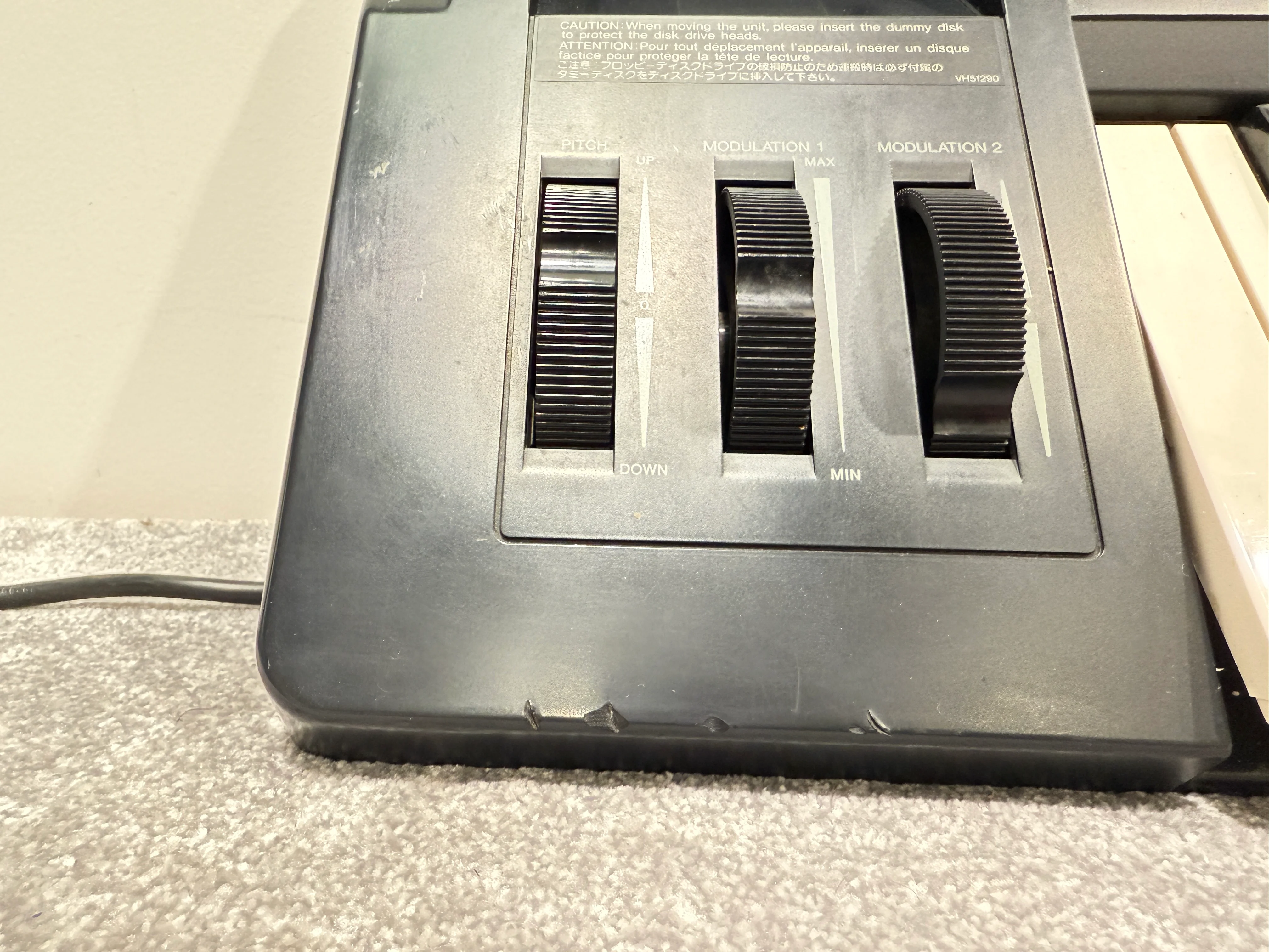 Yamaha SY99 Keyboard Synthesiser - Image 5
