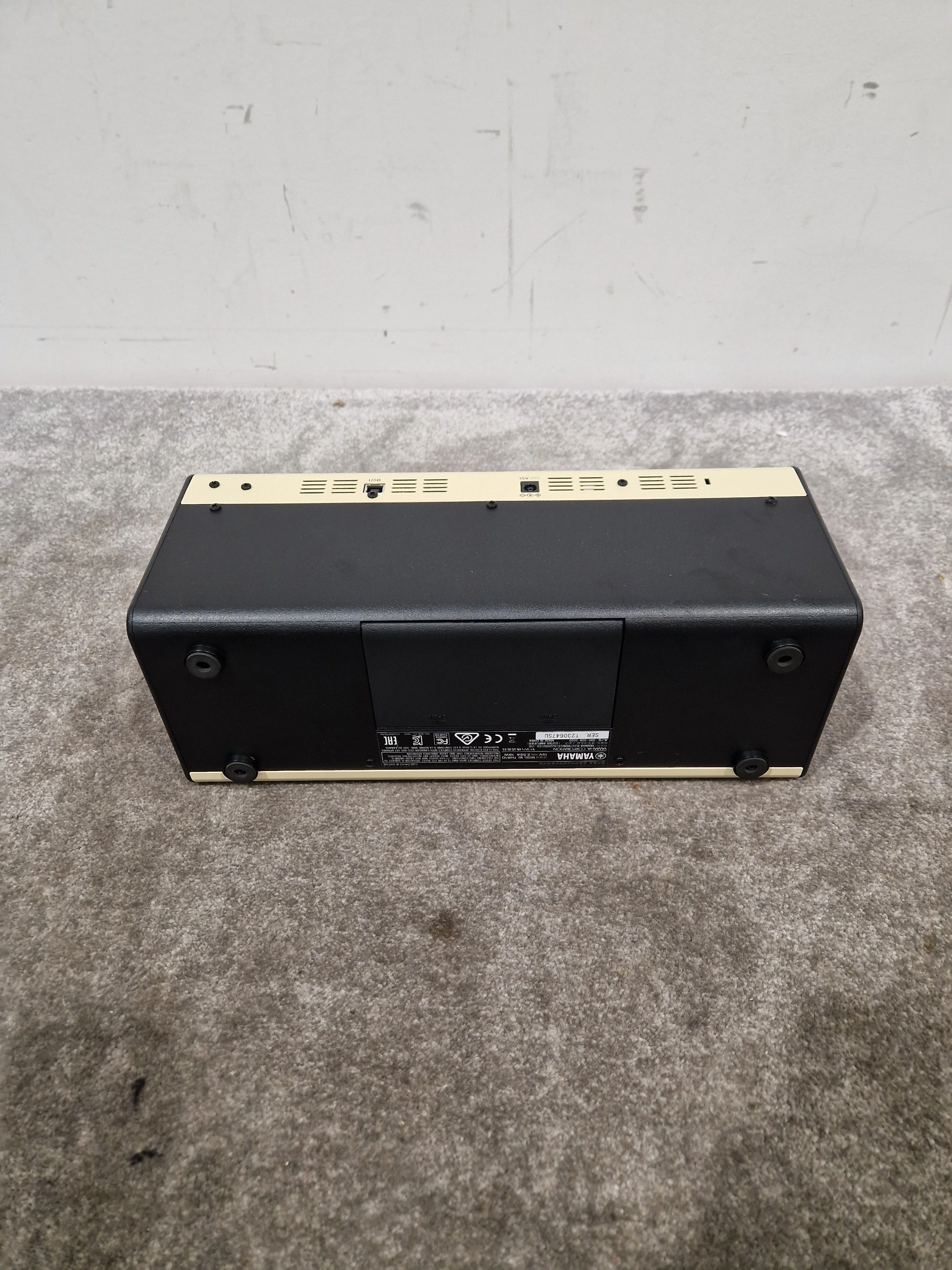 Yamaha THR10 - Portable Guitar Amp - Excellent w/ Power Supply - Image 7