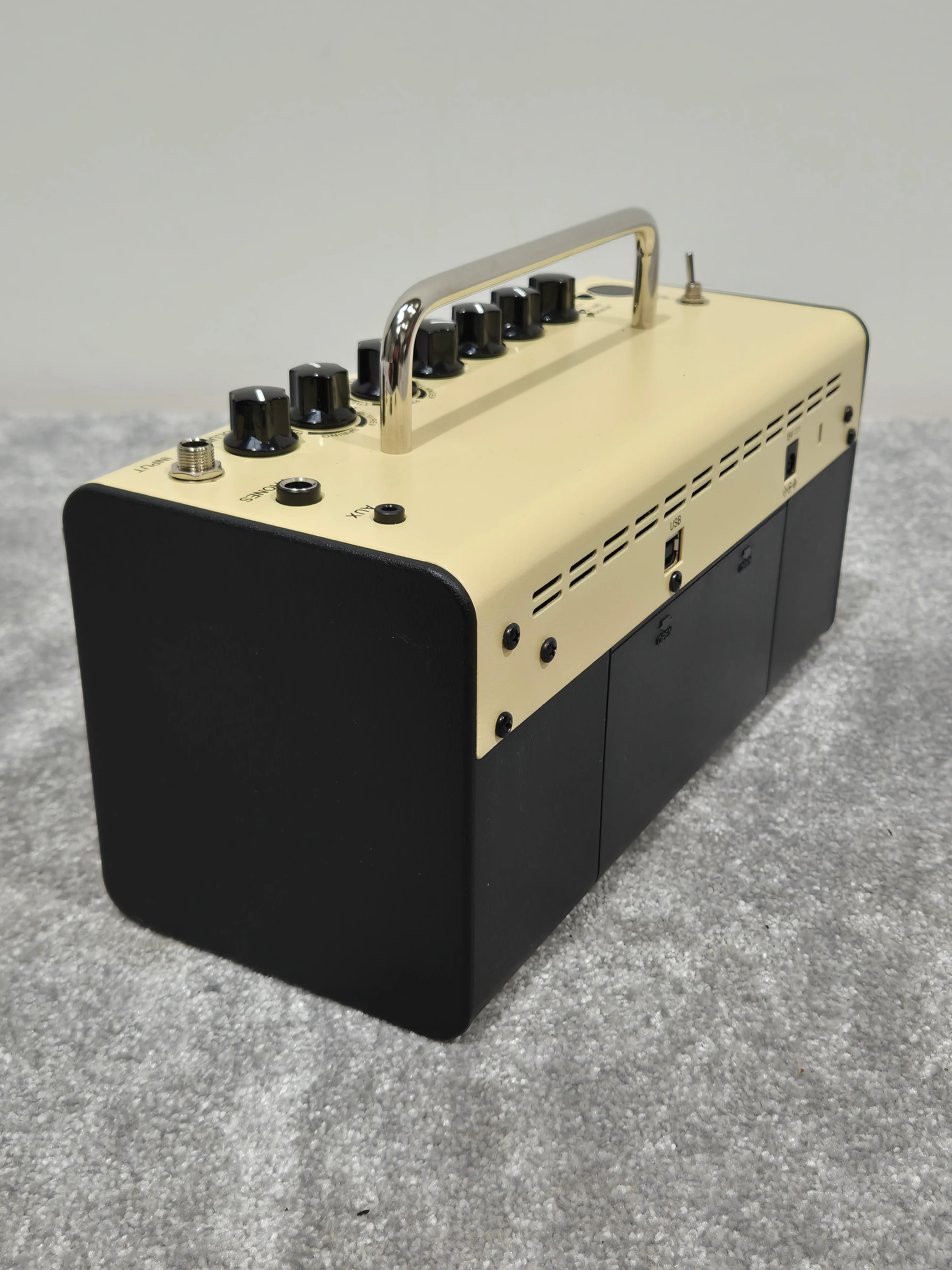 Yamaha THR5 - Modelling Guitar Combo Amplifier - Image 4