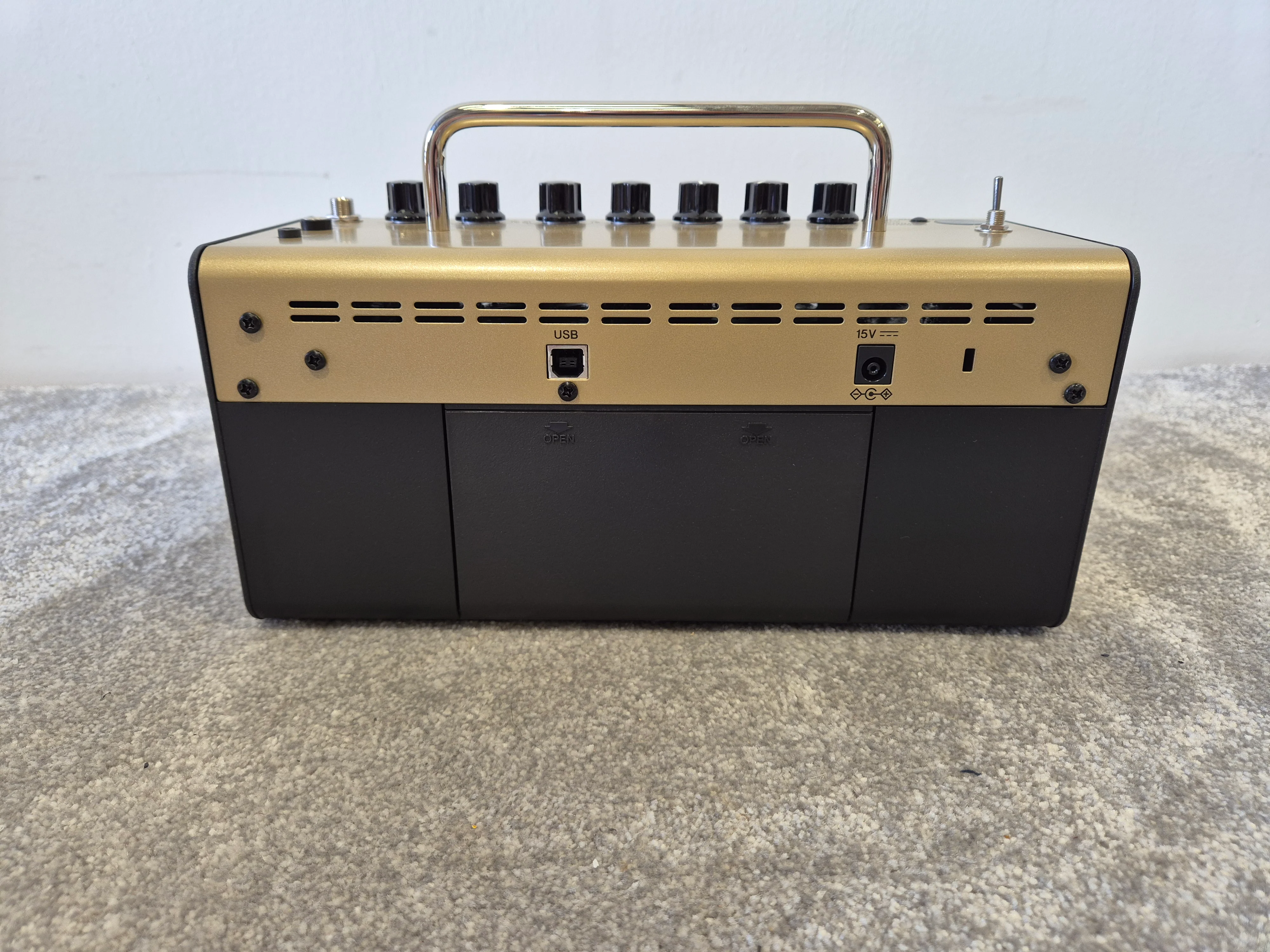 Yamaha THR5A - Electro-Acoustic Guitar Amplifier w/ Original Box - Image 5