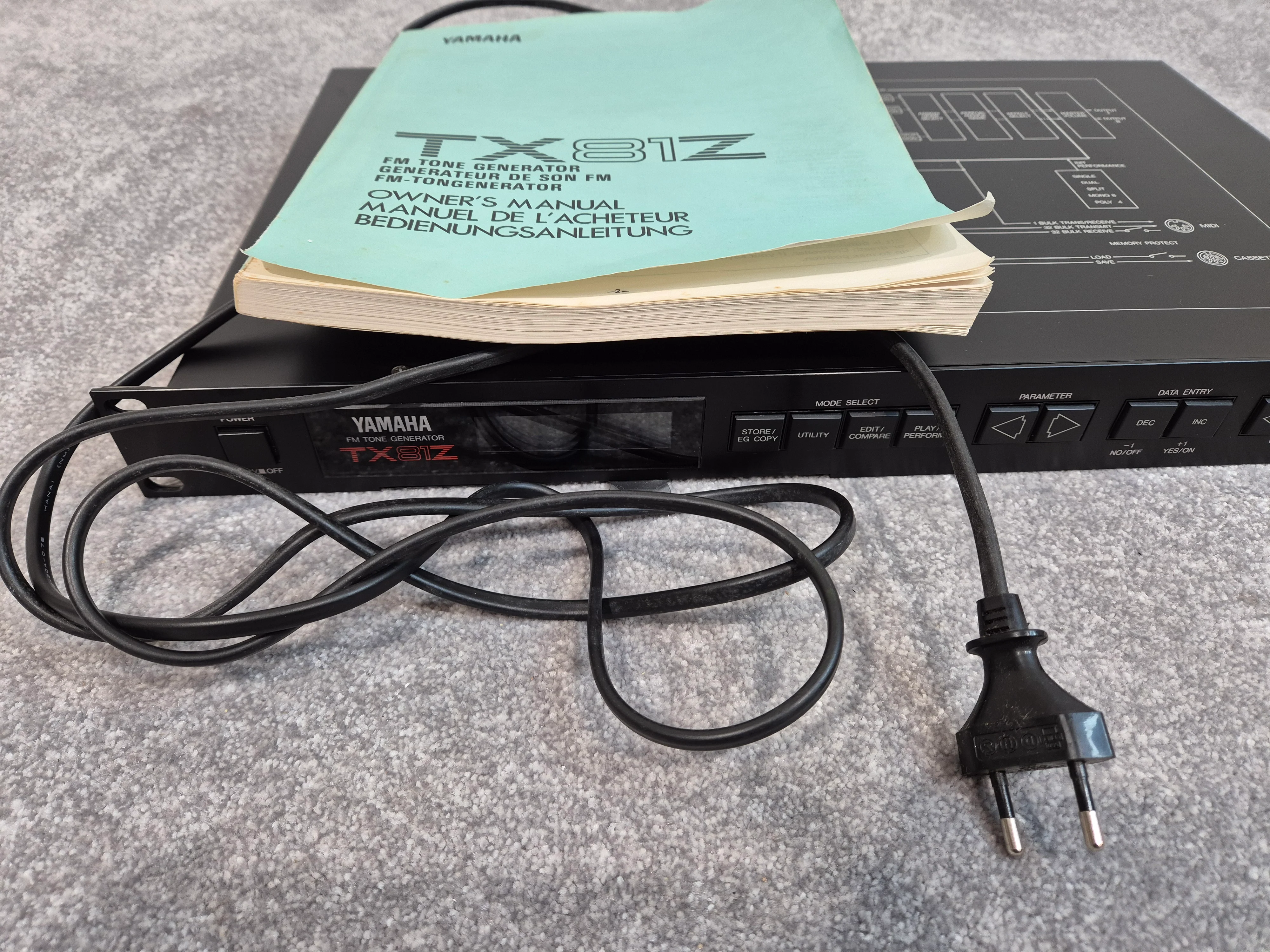 Yamaha TX81Z - Rack Mounted Frequency Modulation Music Synthesizer - Image 11