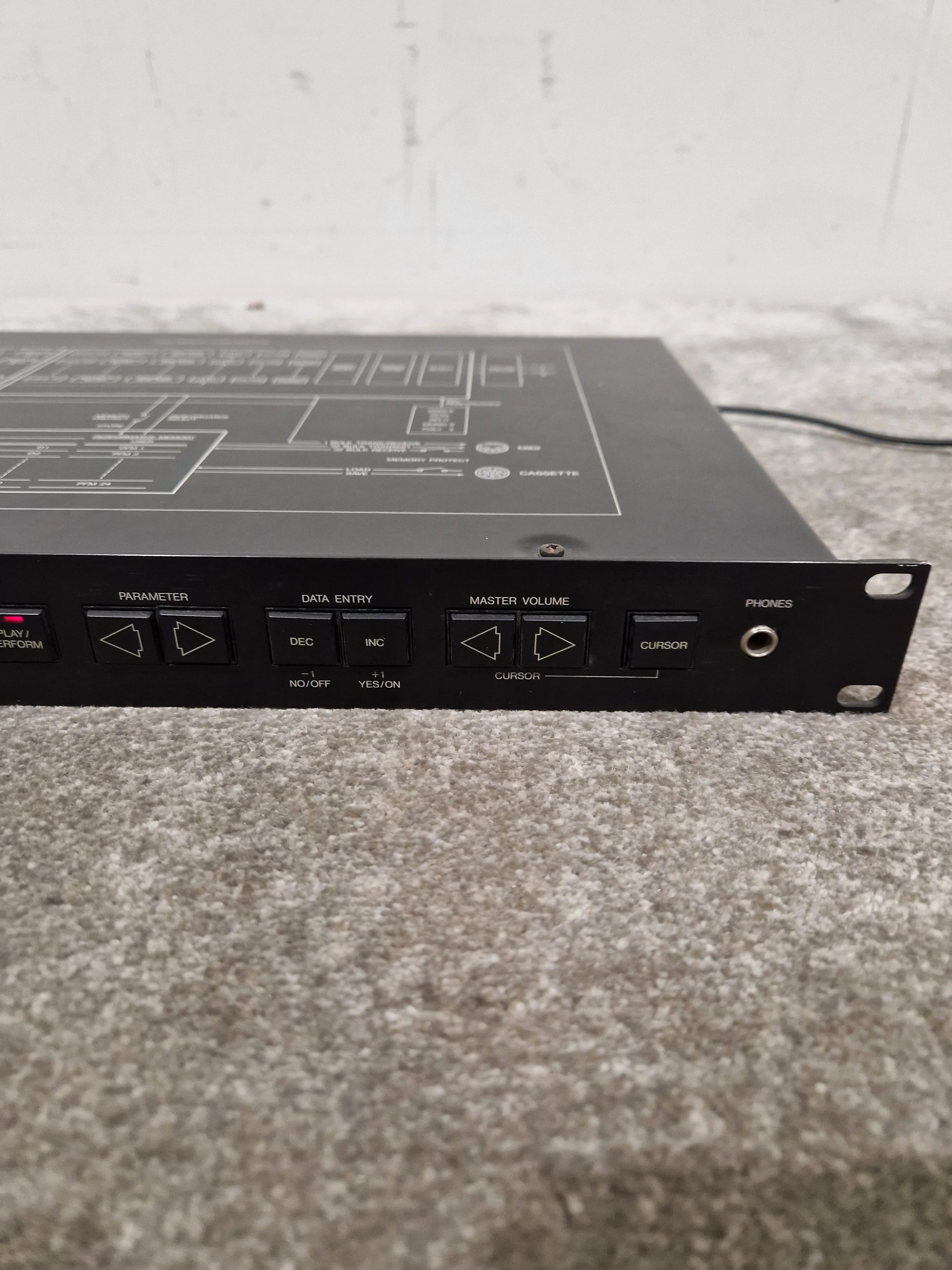Yamaha TX81Z - FM Synthesizer Module - Excellent w/ Power Supply - Image 4