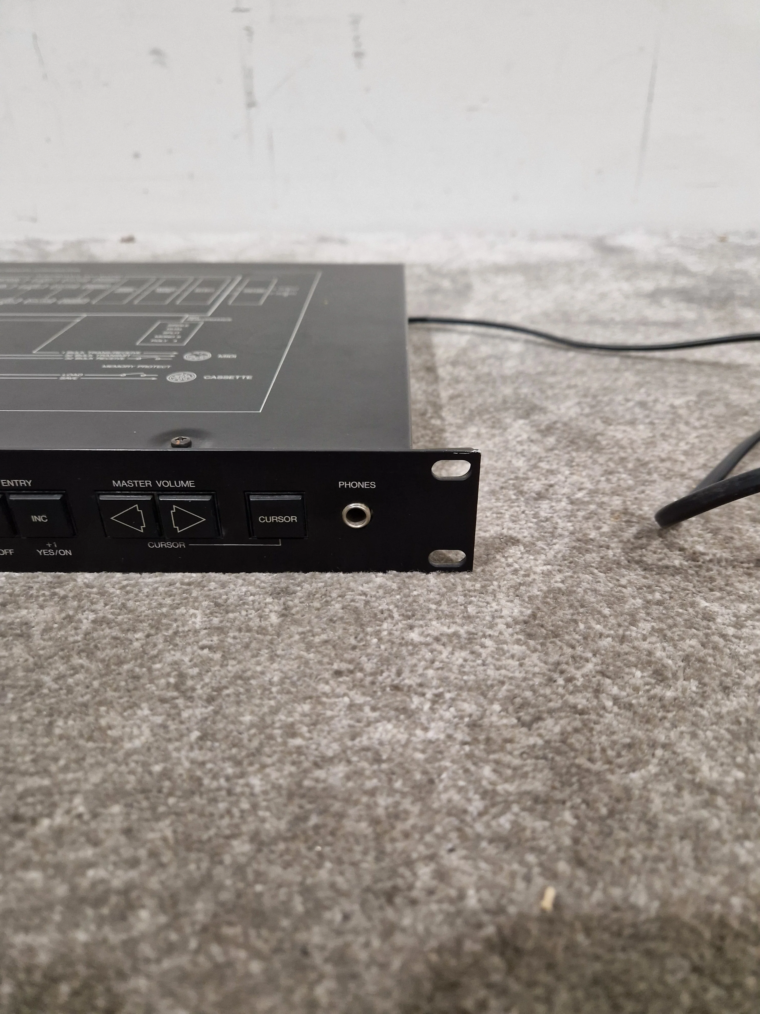 Yamaha TX81Z - FM Synthesizer Module - Excellent w/ Power Supply - Image 5