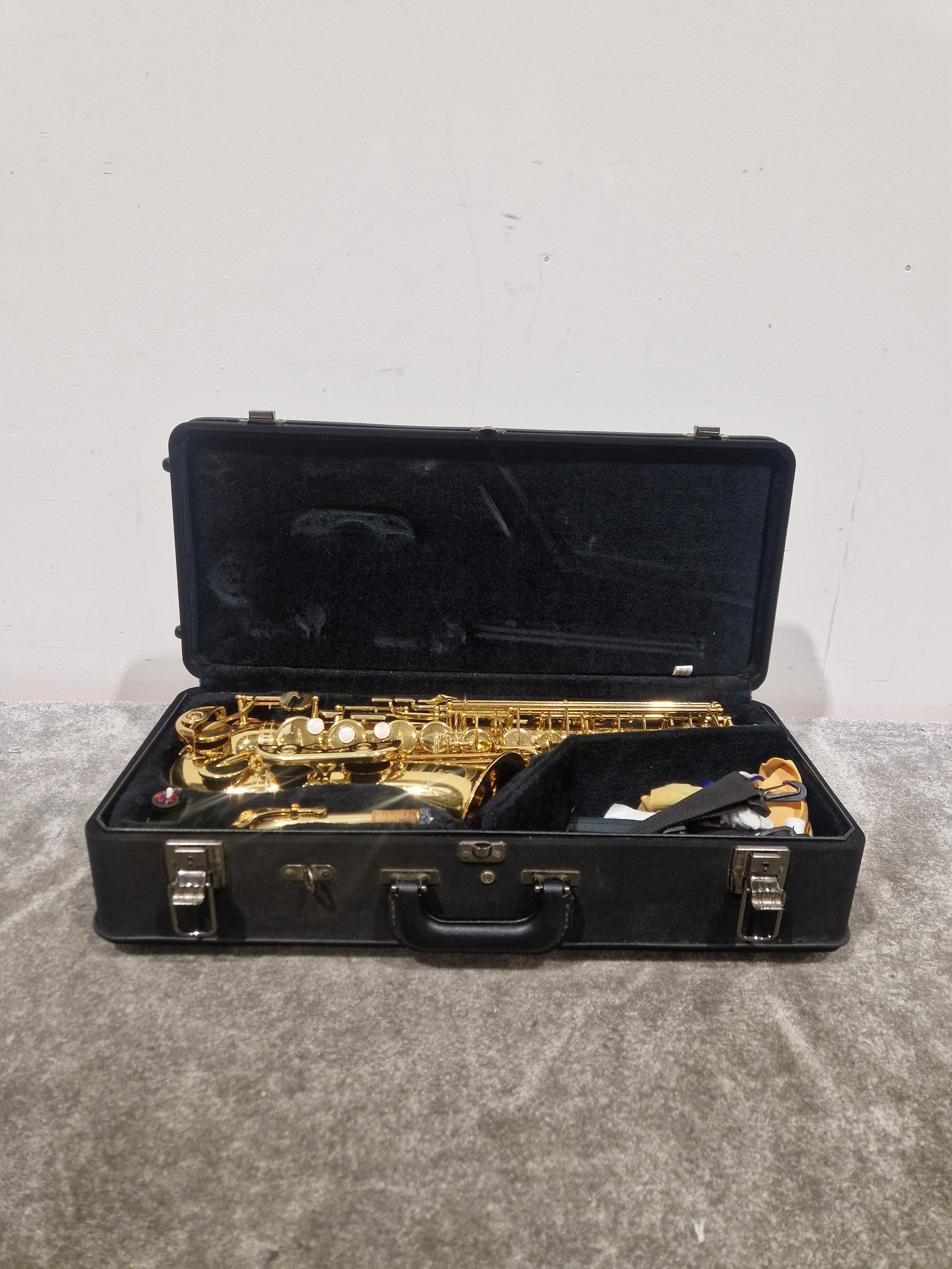 Yamaha YAS-62 - Alto Saxophone - Lacquered Brass - Excellent w/ Hard Case - Image 26