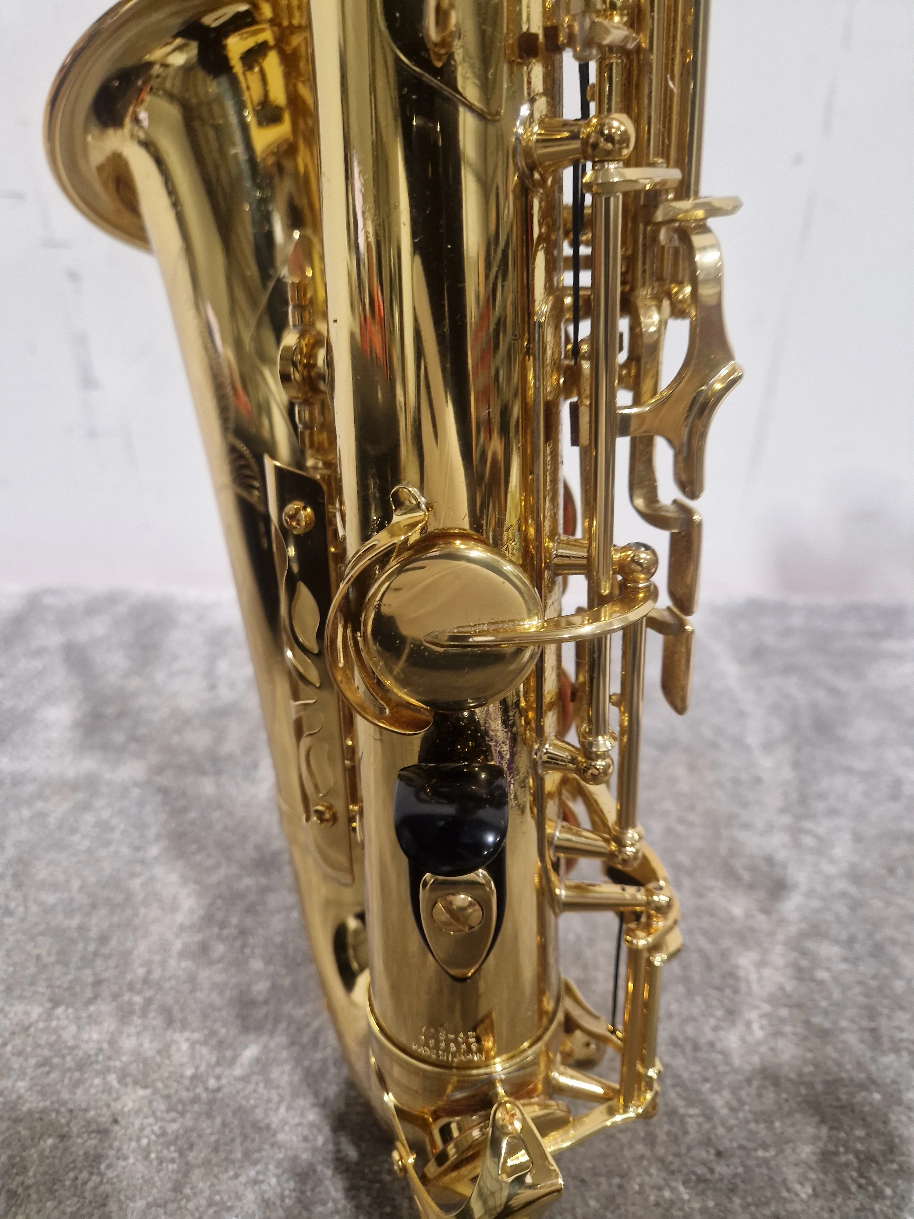 Yamaha YAS-62 - Alto Saxophone - Lacquered Brass - Excellent w/ Hard Case - Image 4