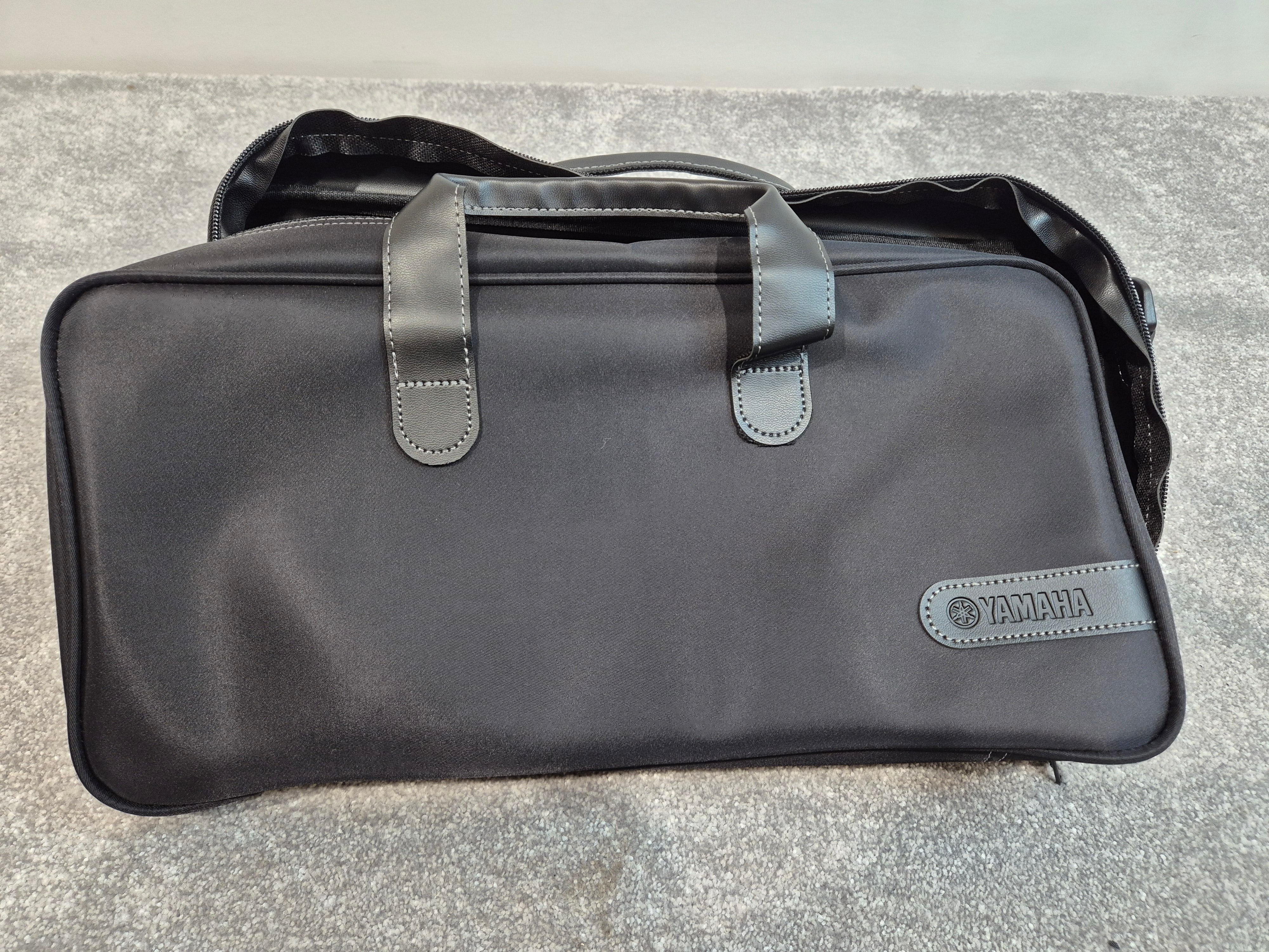 Yamaha YCL-650 Bb Clarinet + Hard Case and Yamaha Soft Bag - Image 8