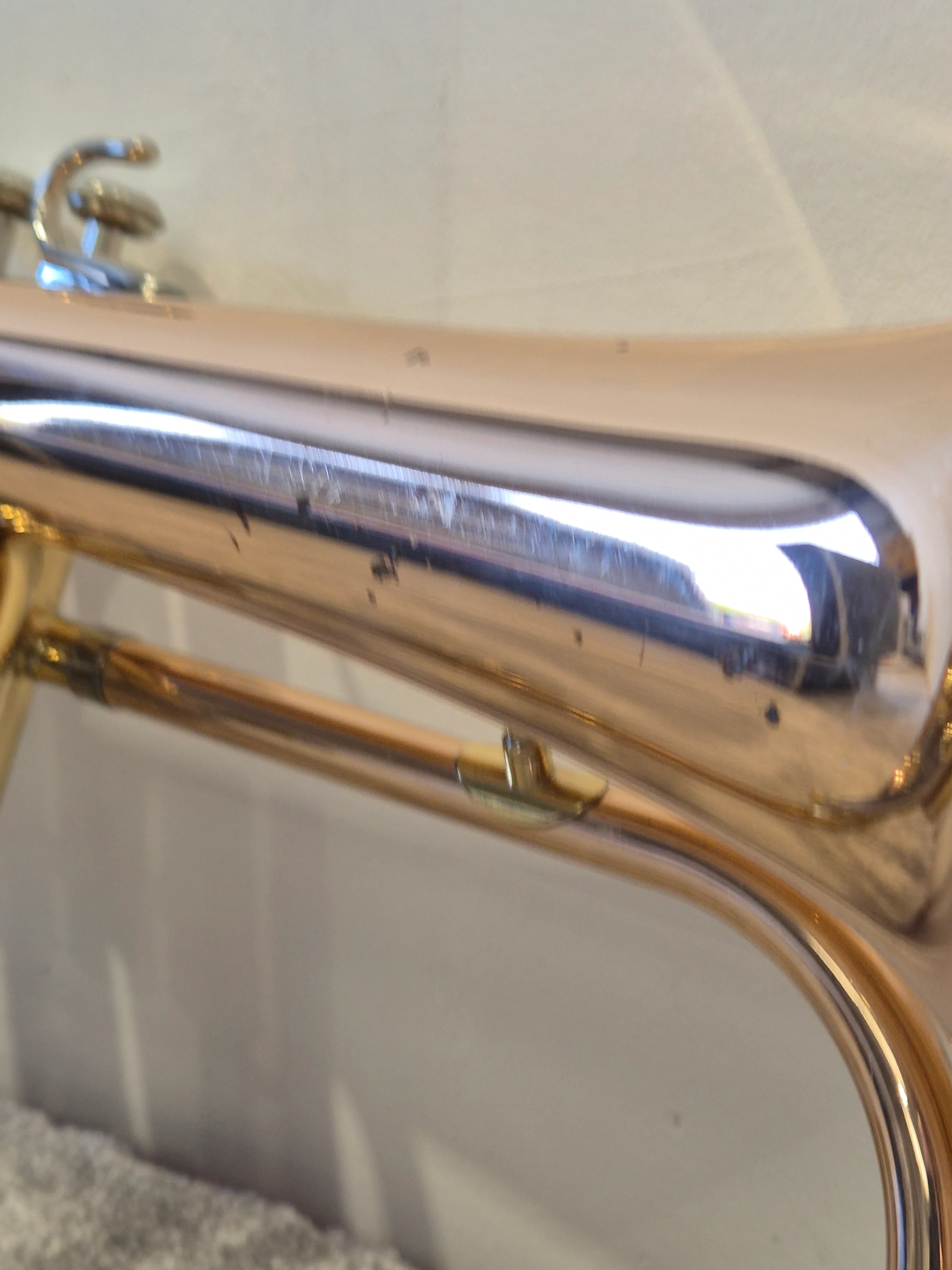 Yamaha YFH-631 - Professional Bb Flugelhorn w/ Hard Case - Image 3