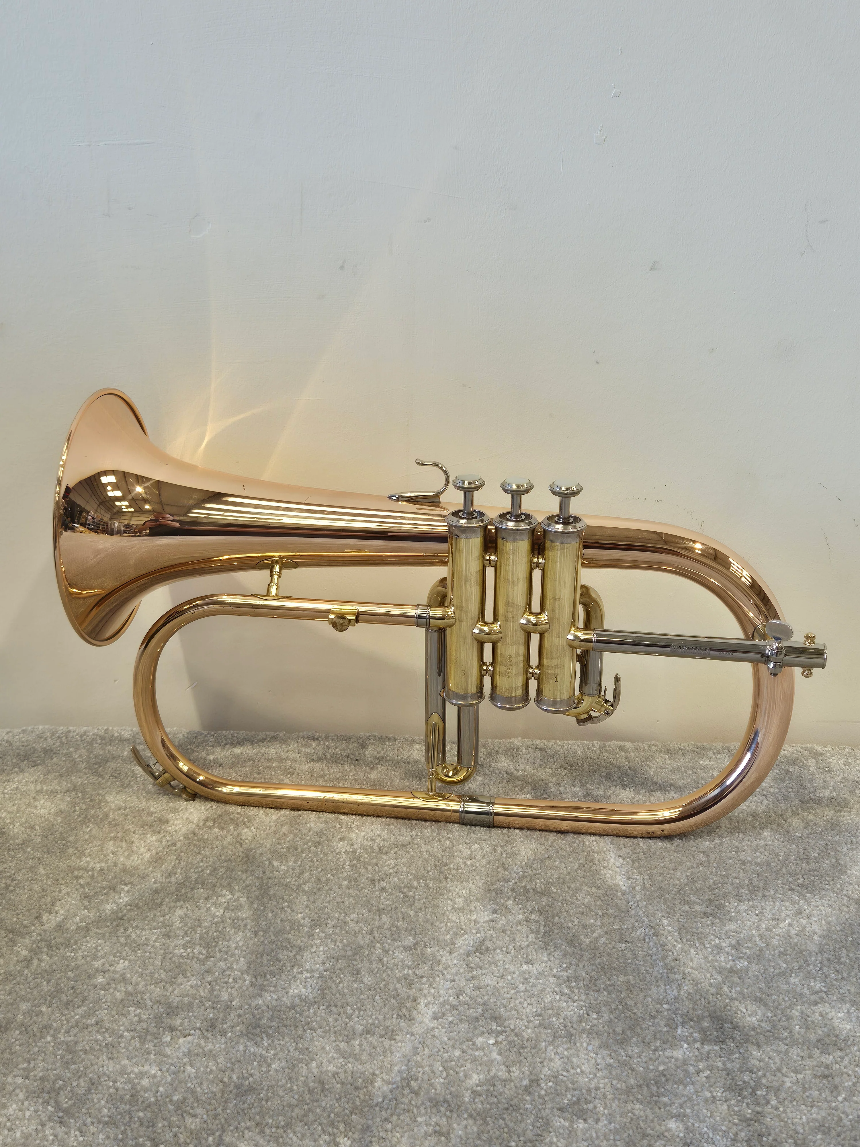 Yamaha YFH-631 - Professional Bb Flugelhorn w/ Hard Case - Image 6