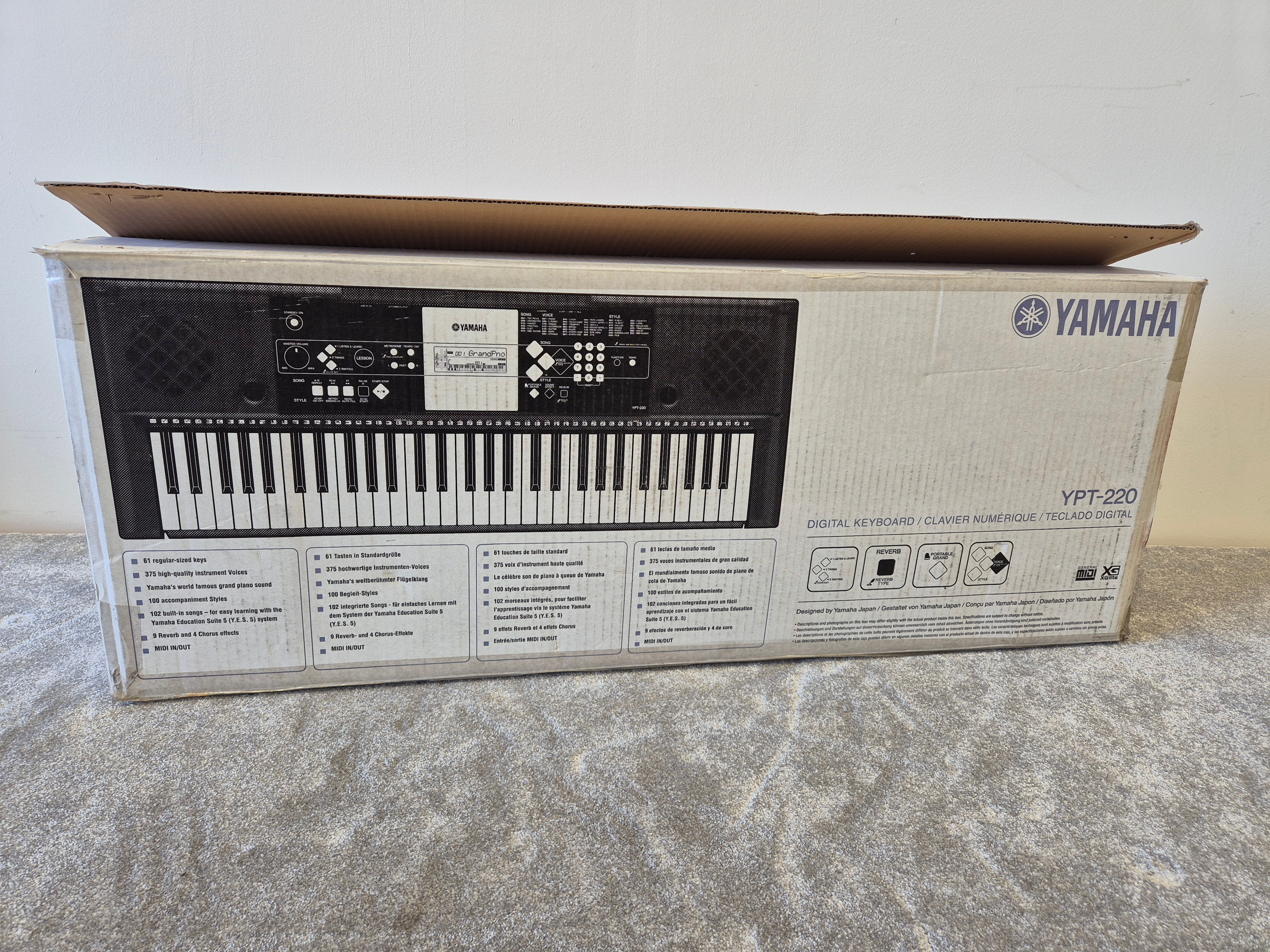 Yamaha YPT-220 - 61-key Musical Keyboard w/ Original Box - Image 17