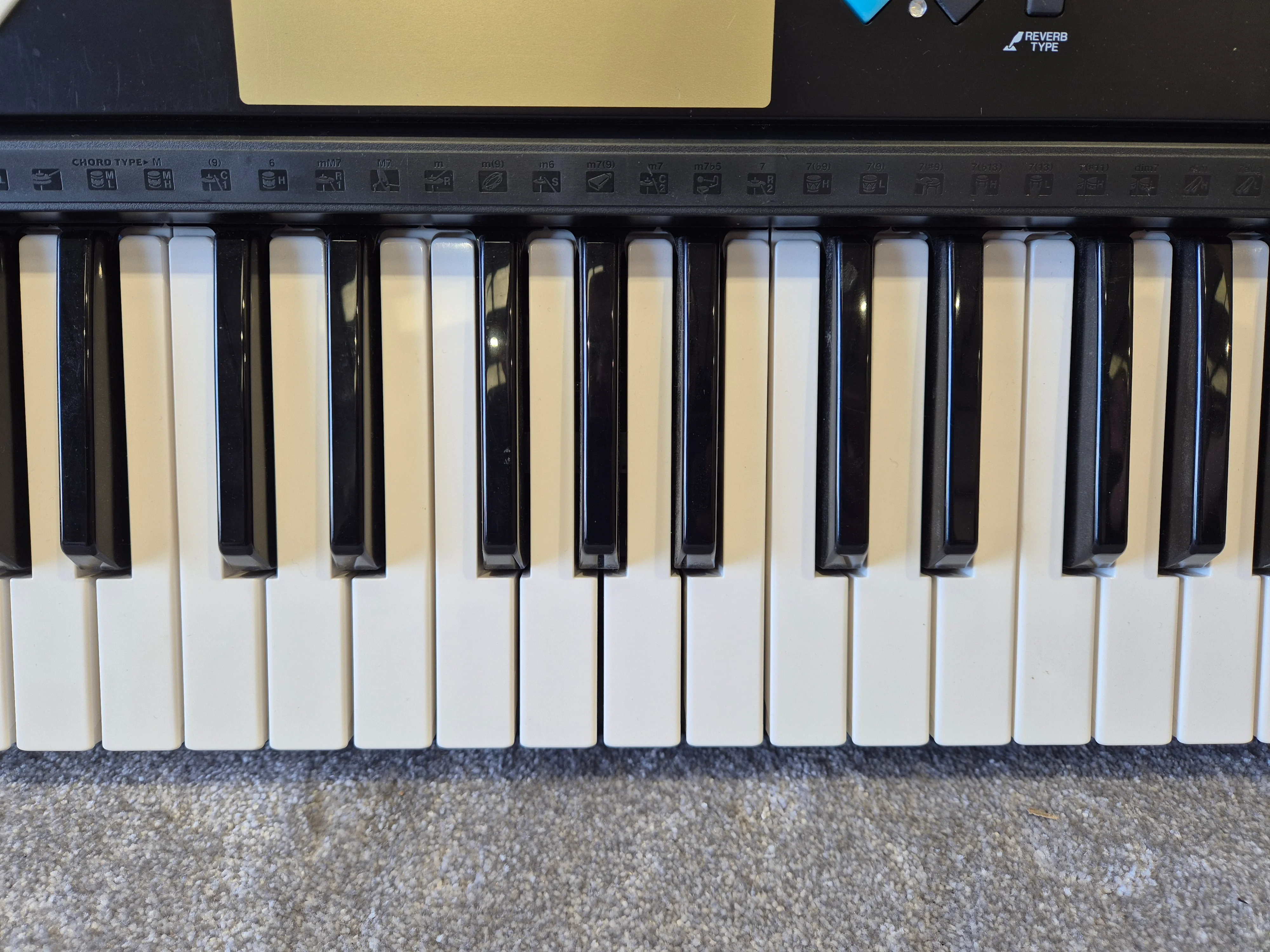 Yamaha YPT-220 - 61-key Musical Keyboard w/ Original Box - Image 6