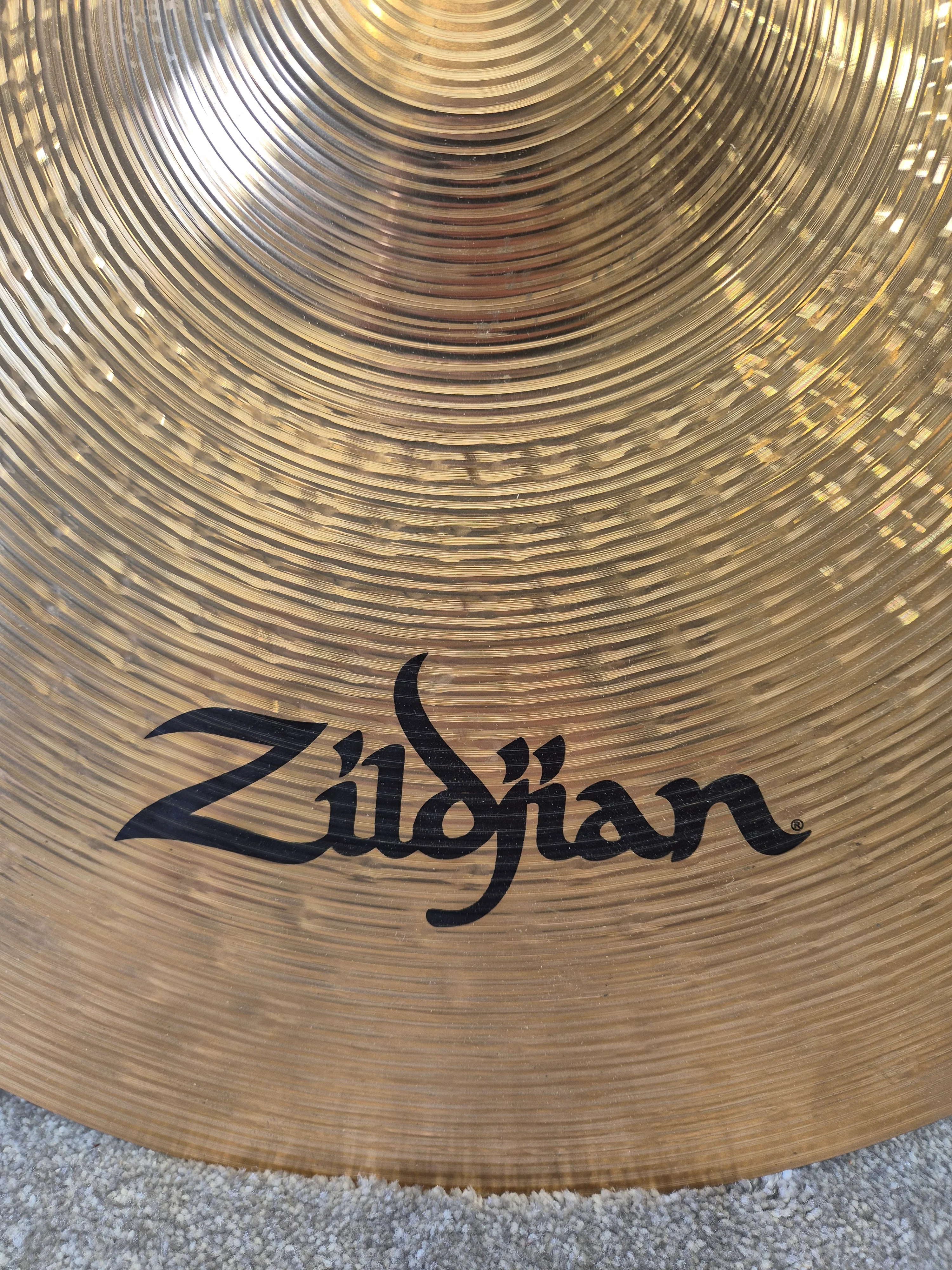 Zildjian ZHT 20-inch Medium Ride Cymbal - Image 3