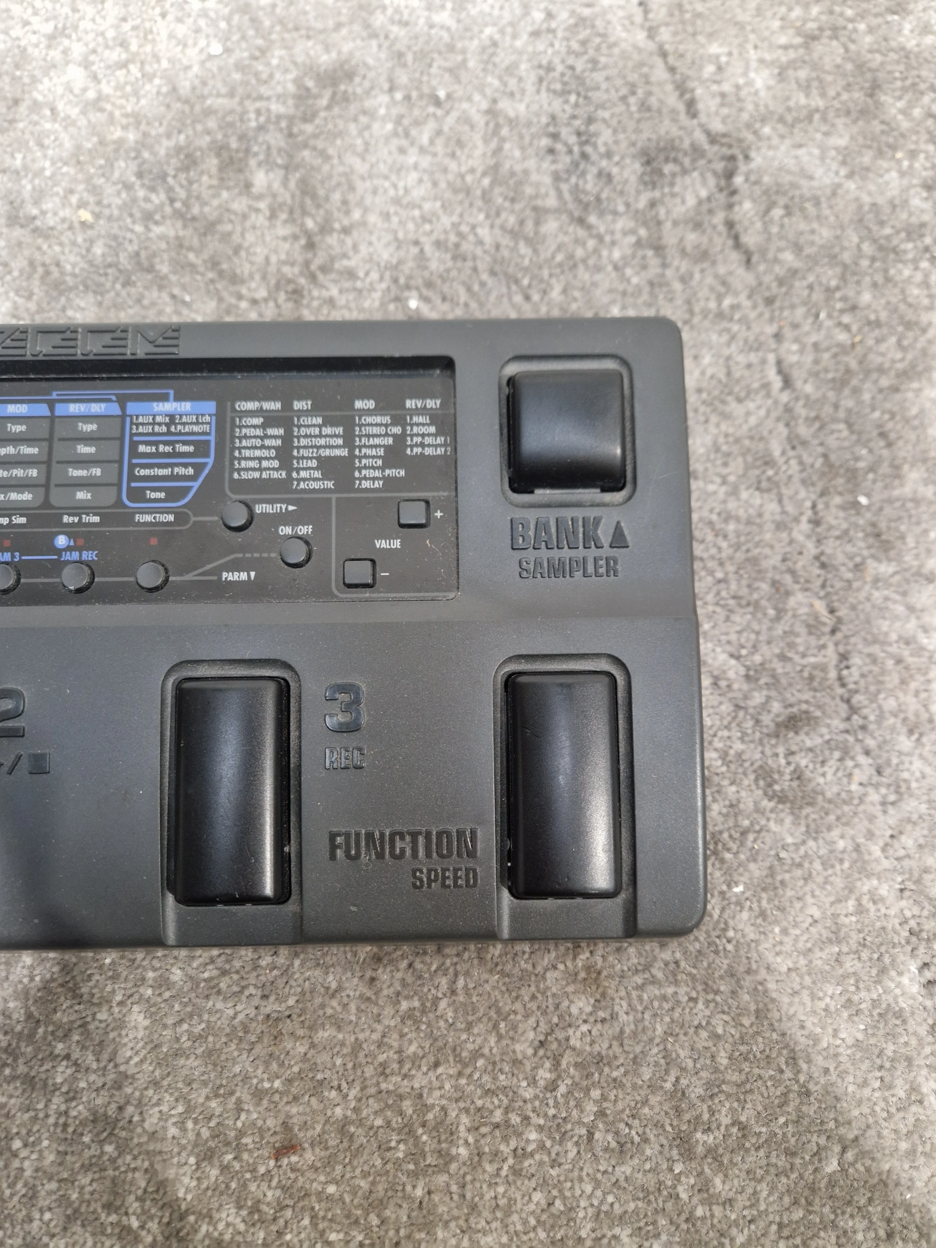 Zoom 2100 Effects Pedal - Multi-Effects, 24-bit Processing - Very Good w/ Original Box & Power Supply & Manuals - Image 2