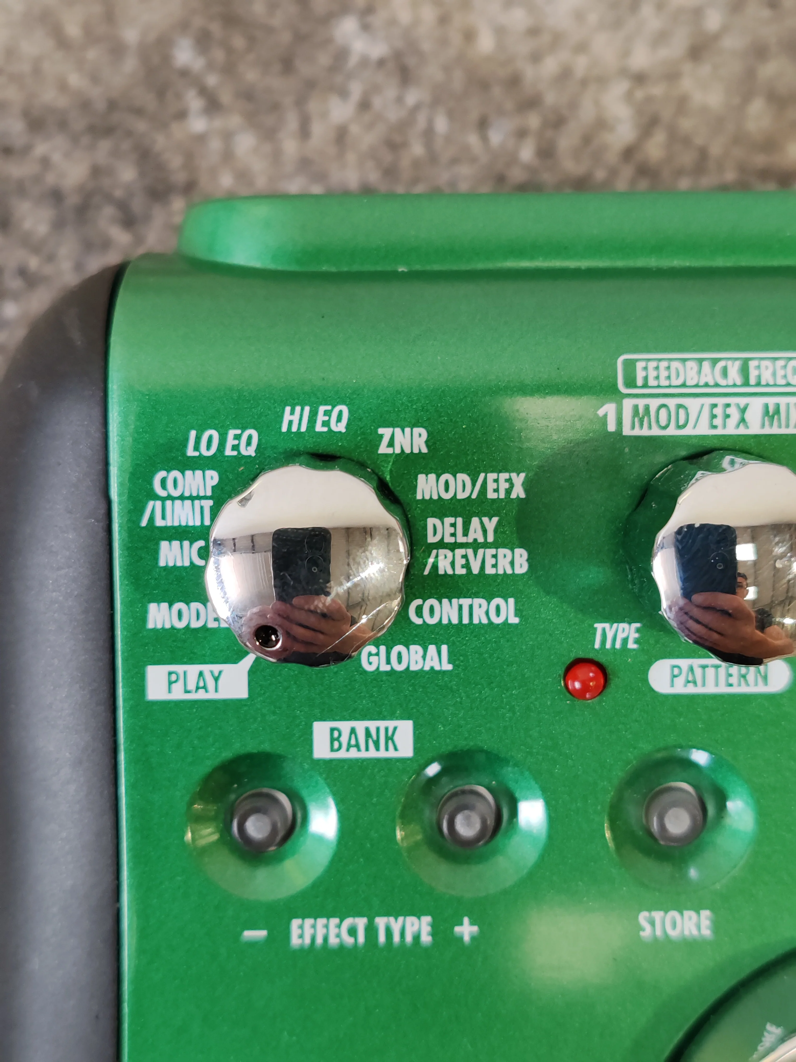 Zoom A2 – Acoustic Multi-Effects Pedal – Excellent w/ Original Box & Manual - Image 3
