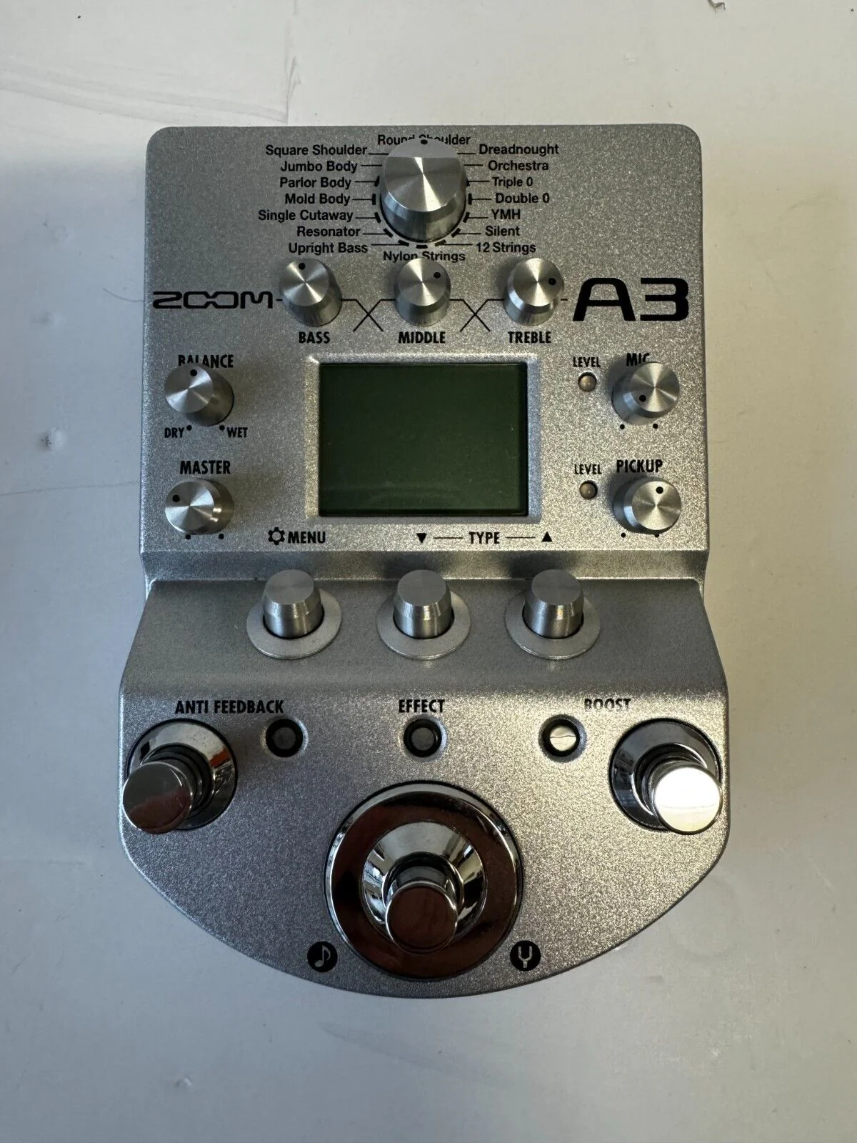 Zoom A3 Pre-Amp & Effects Pedal for Acoustic Guitar With US Power Supply - Image 2