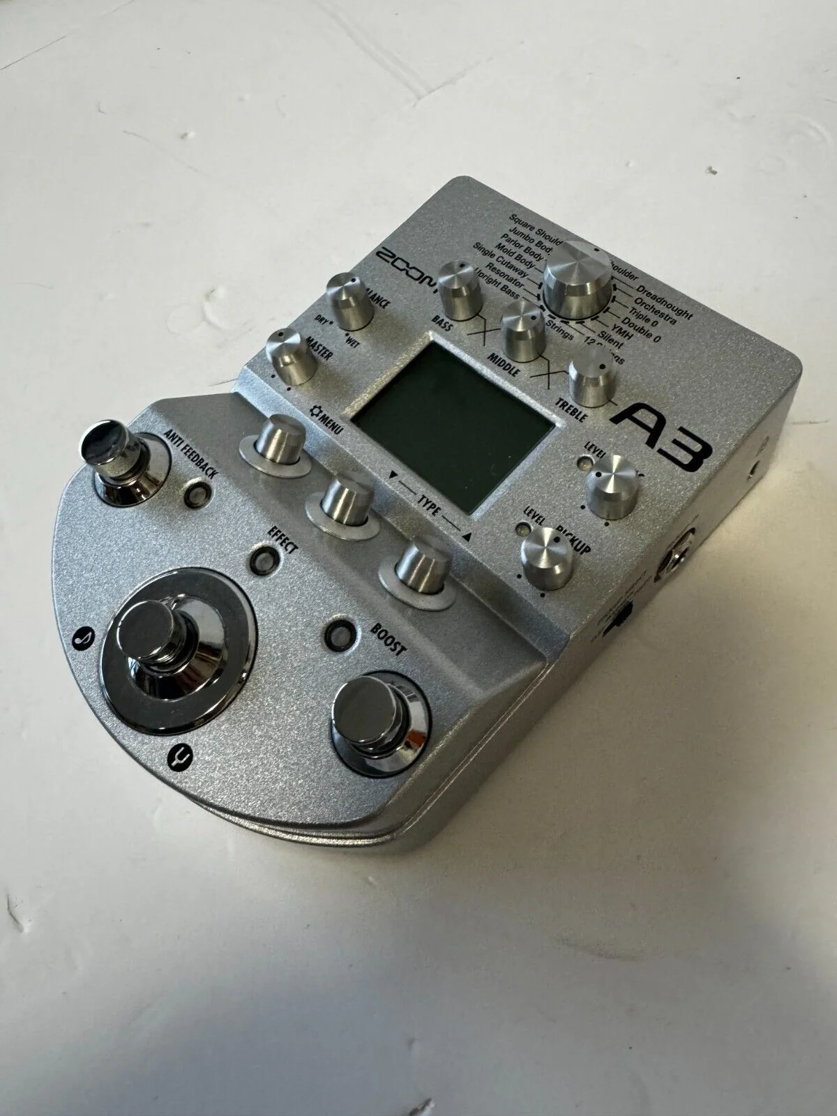 Zoom A3 Pre-Amp & Effects Pedal for Acoustic Guitar With US Power Supply - Image 4